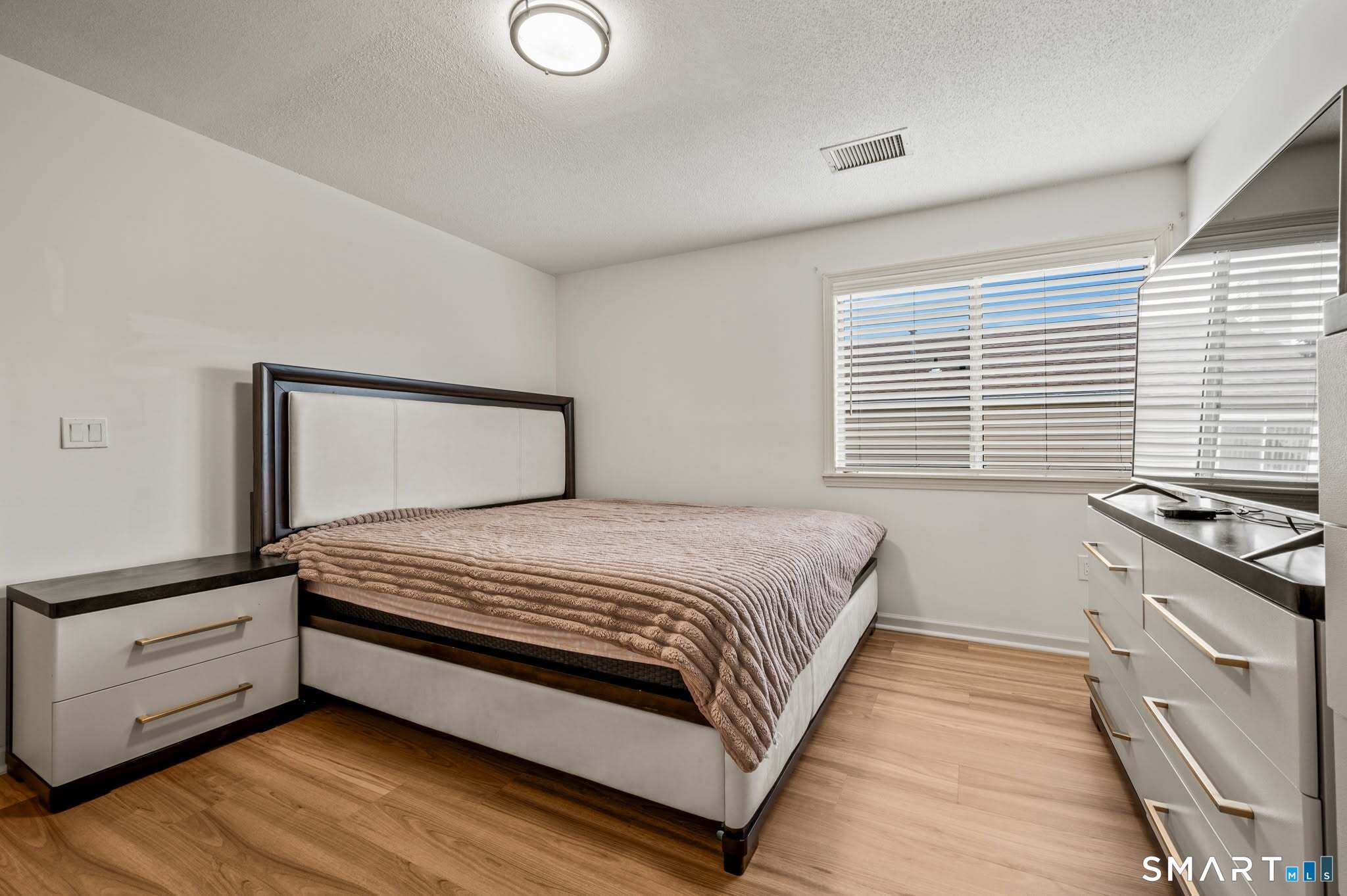1561 East Main Street Unit #10 photo 23
