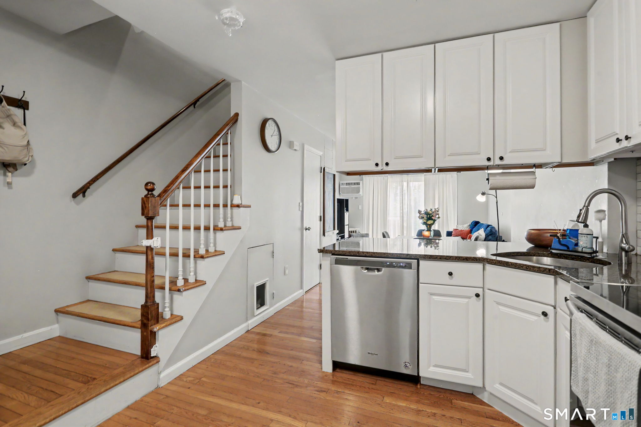 186 Stillwater Avenue, Stamford, Connecticut photo 3