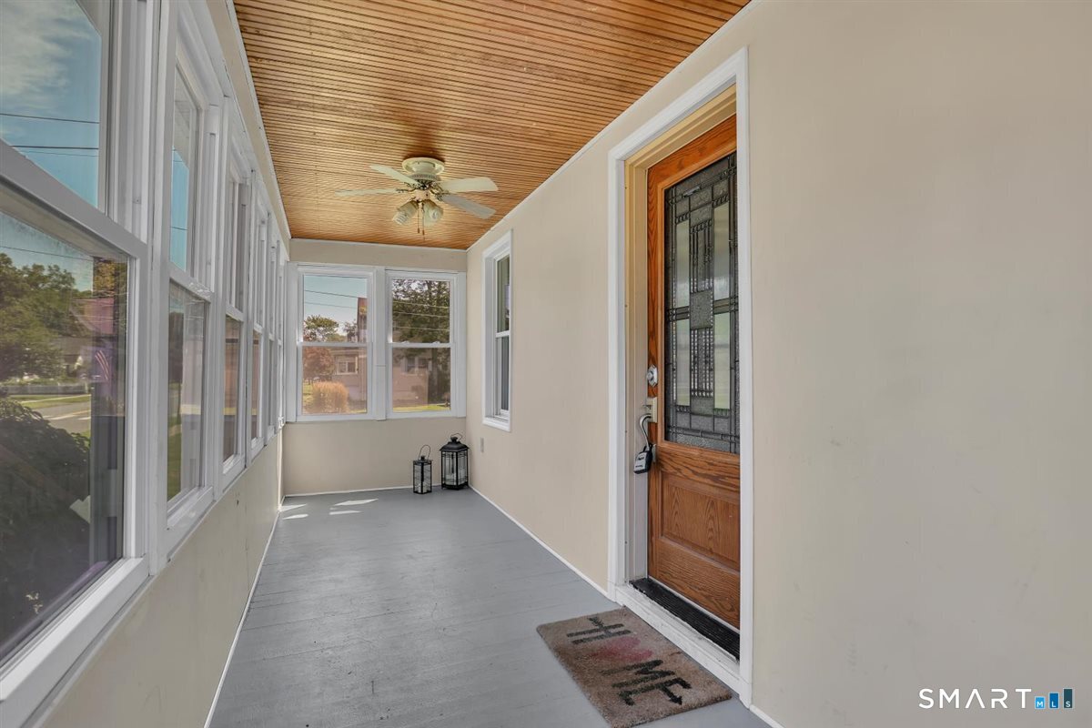 349 Nott Street photo 6