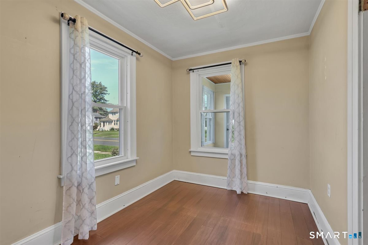 349 Nott Street photo 10