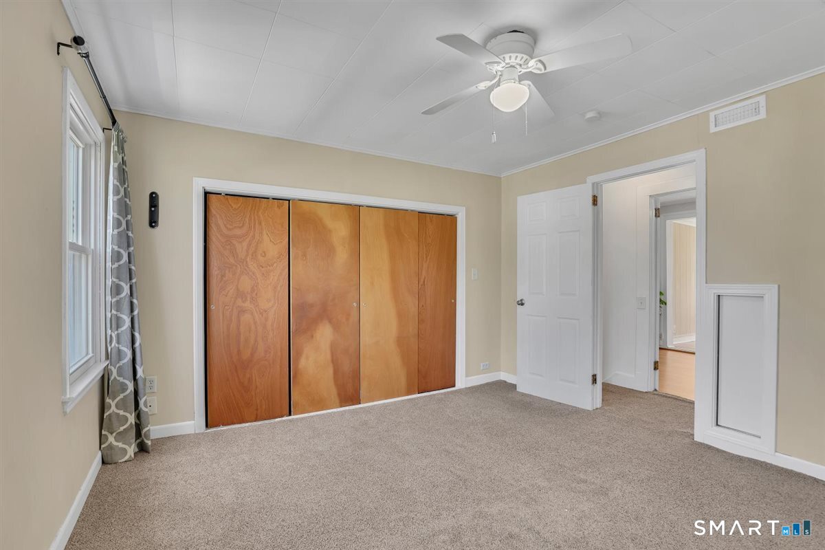 349 Nott Street photo 18