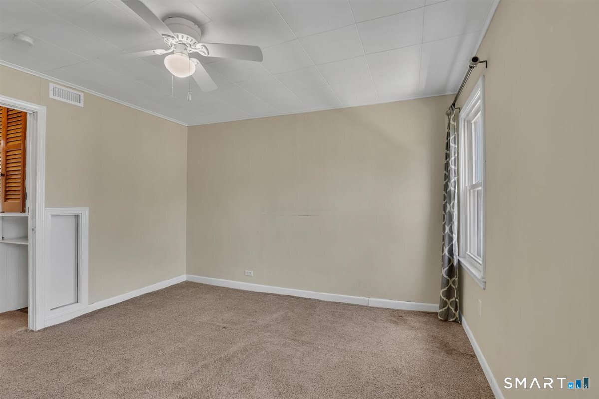 349 Nott Street photo 19