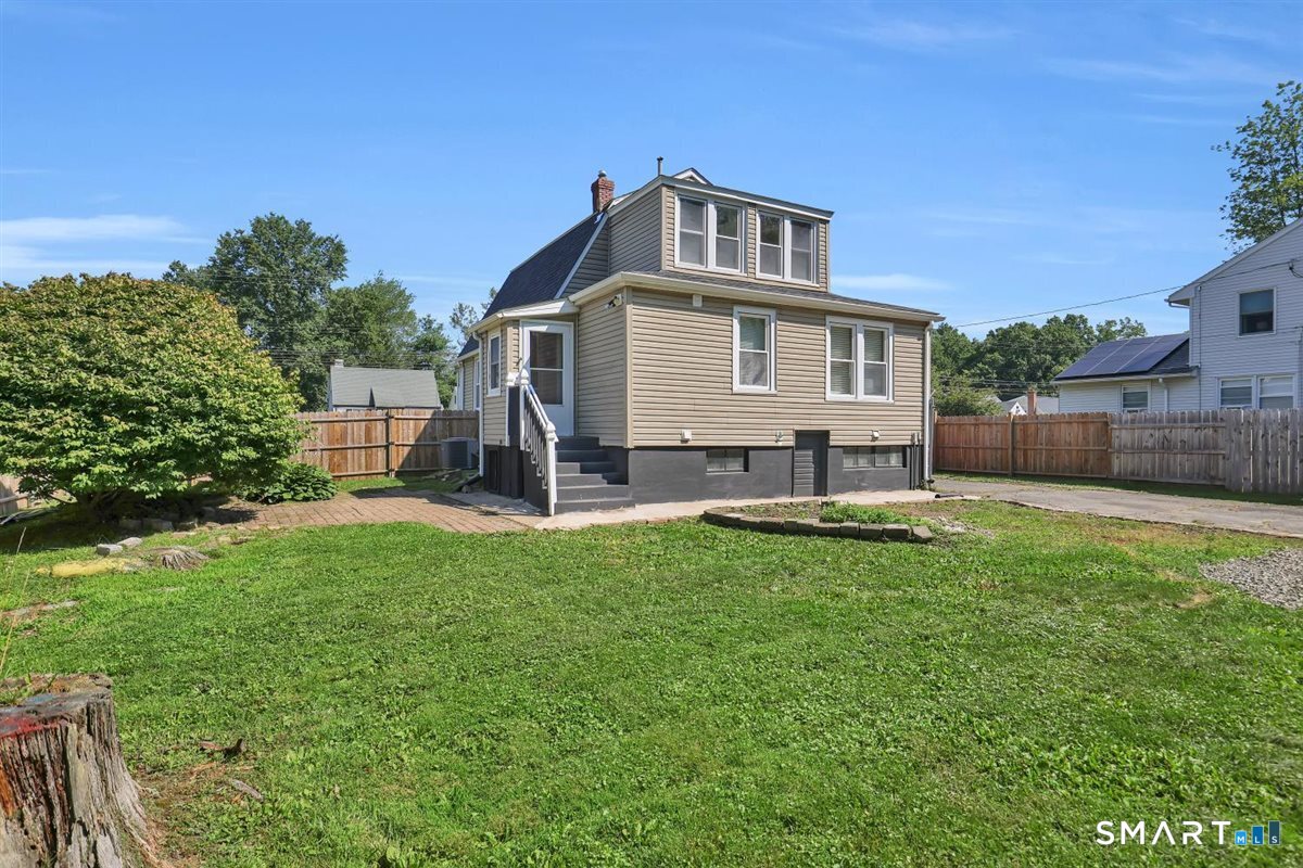 349 Nott Street photo 27