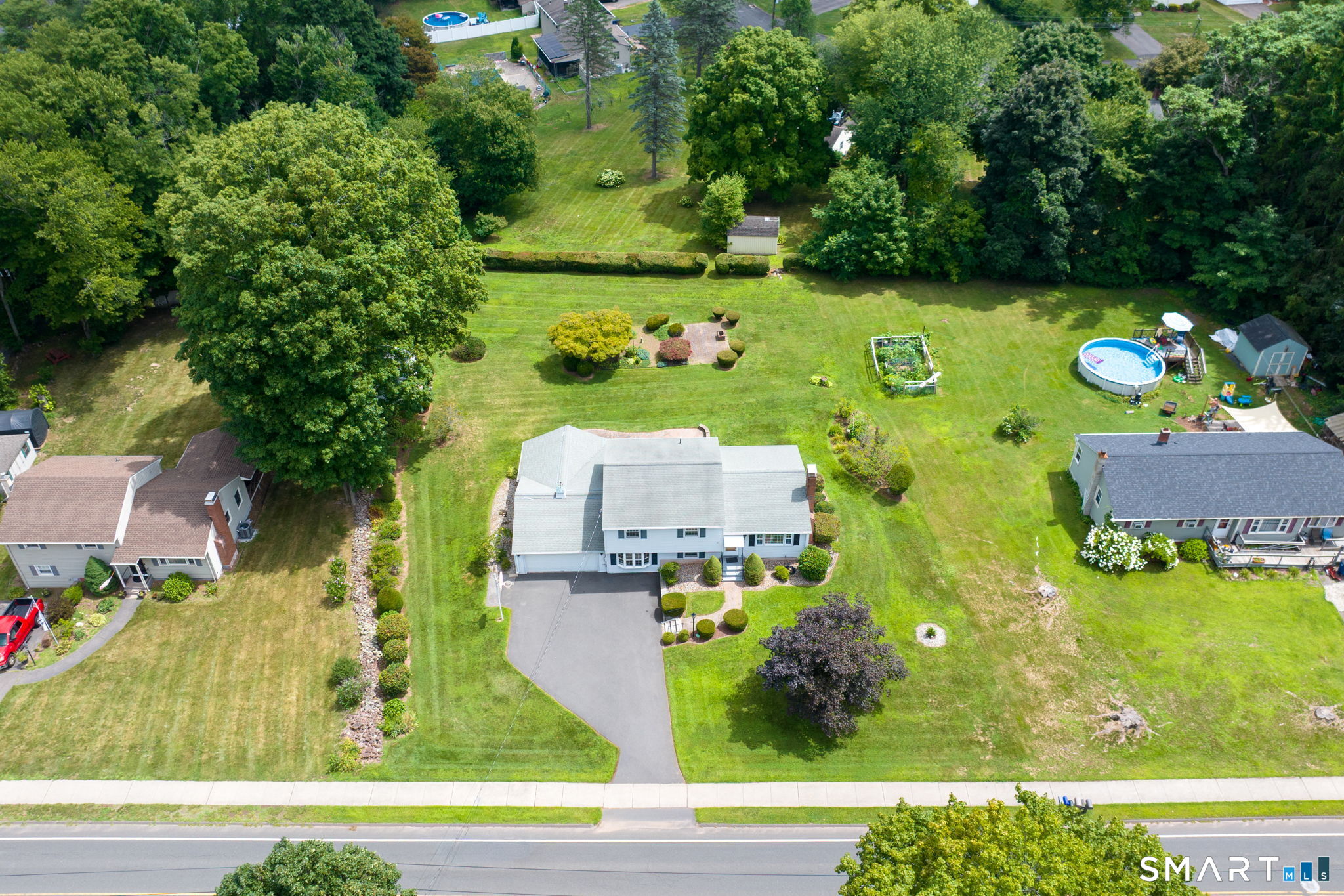 238 Skinner Road photo 5