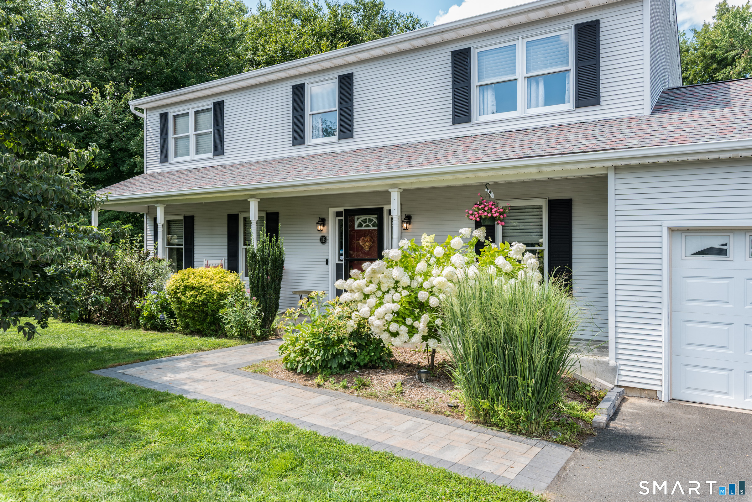 16 Katina Drive photo 2