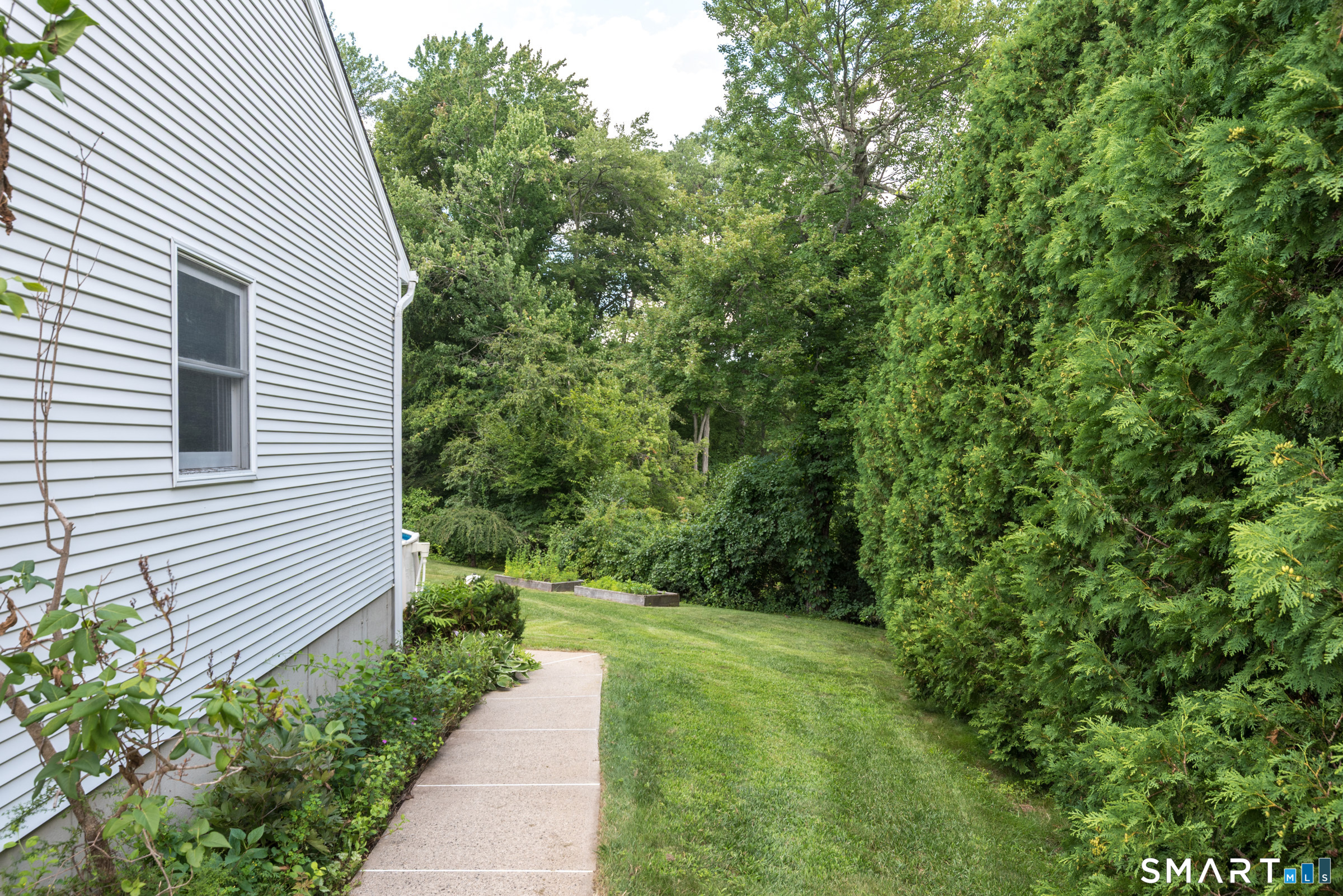 16 Katina Drive photo 36