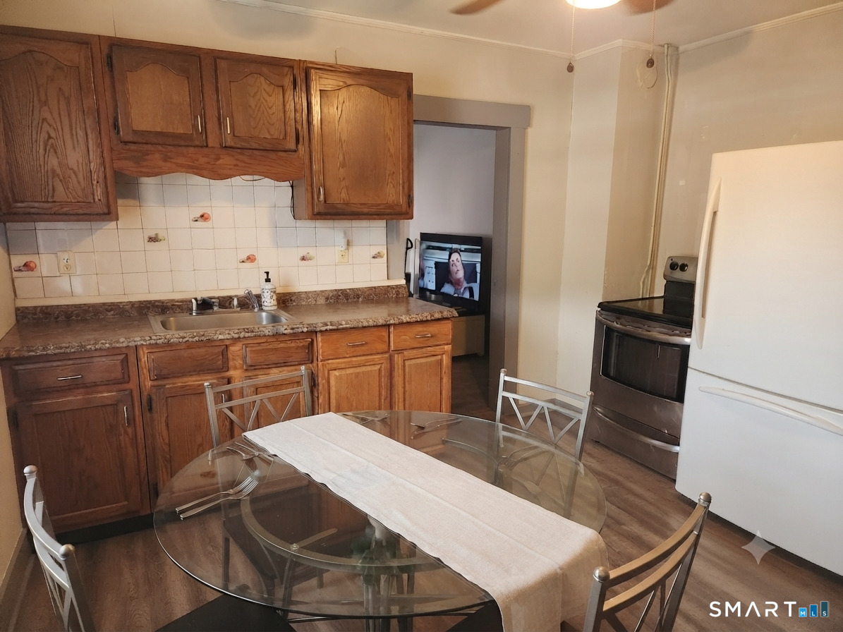 54 North Pearl Street photo 10