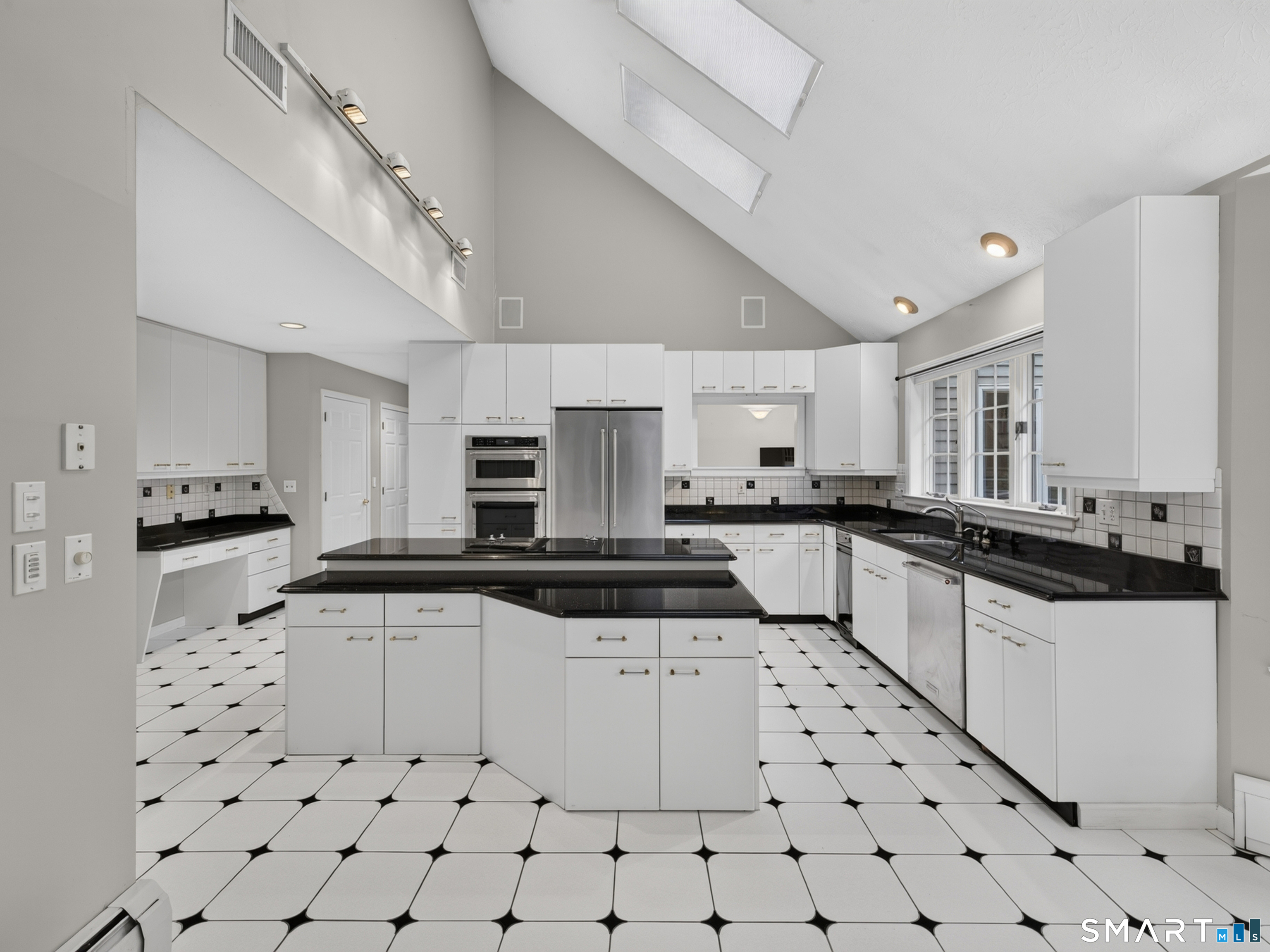 179 Sherwood Drive photo 11
