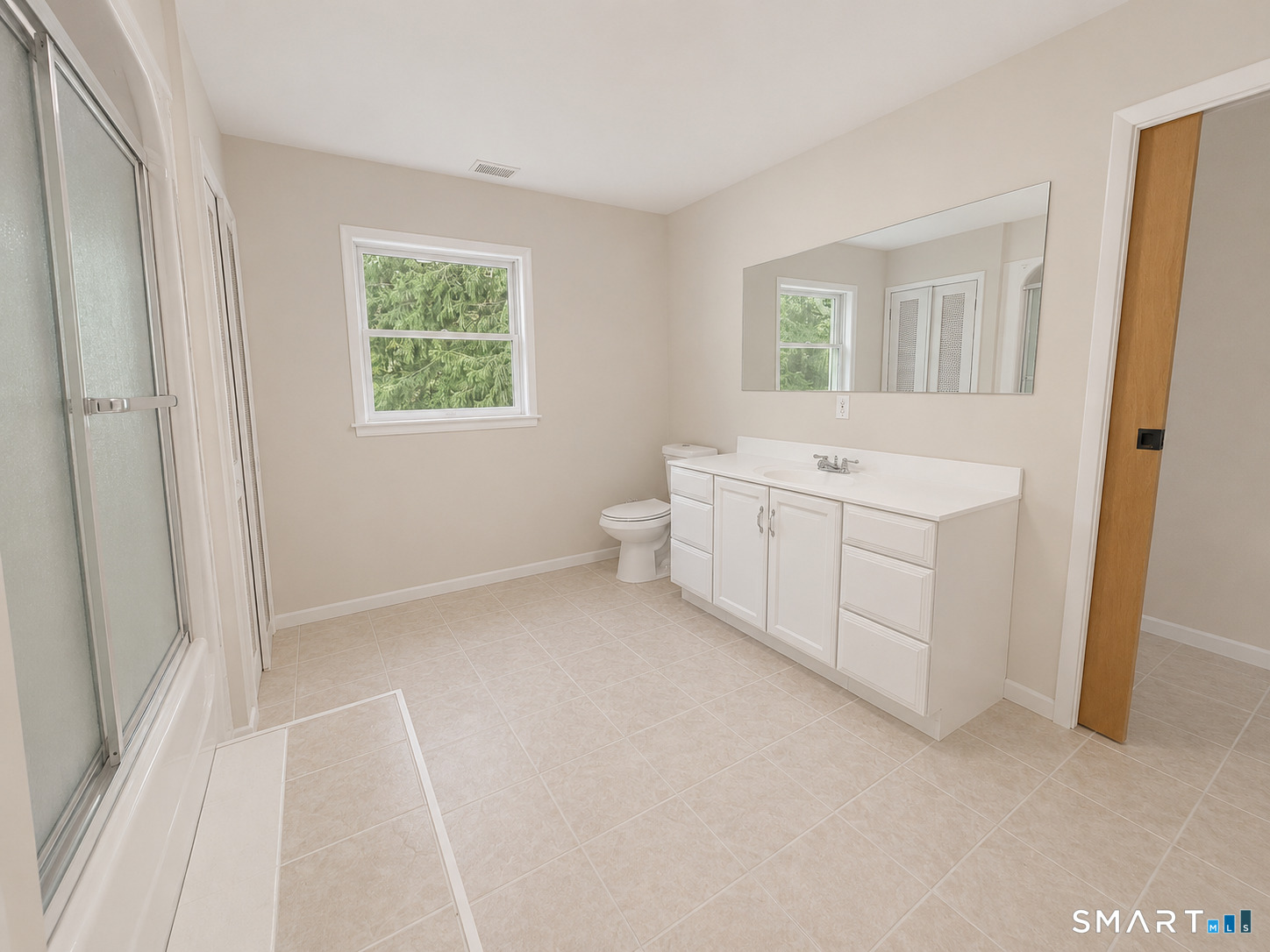 19 Hillside Circle photo 11