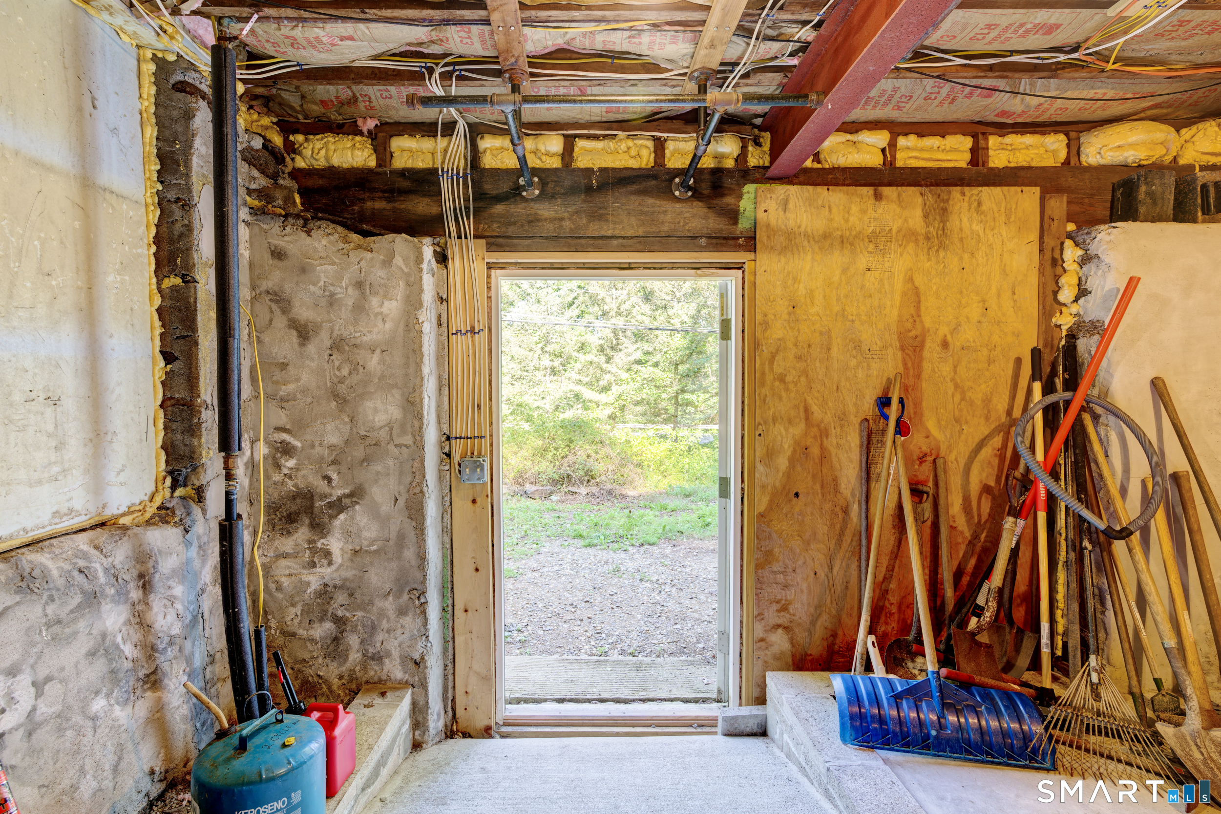 1634 Stafford Road photo 37
