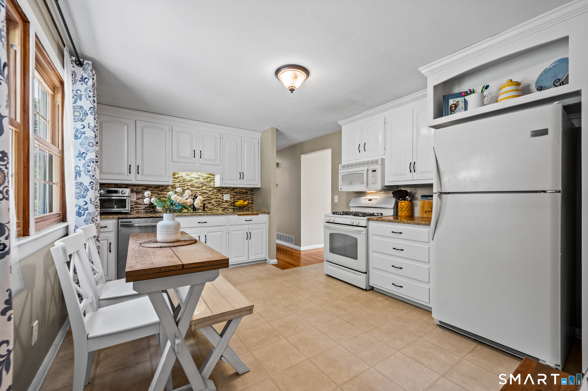 92 Range Hill Drive photo 6