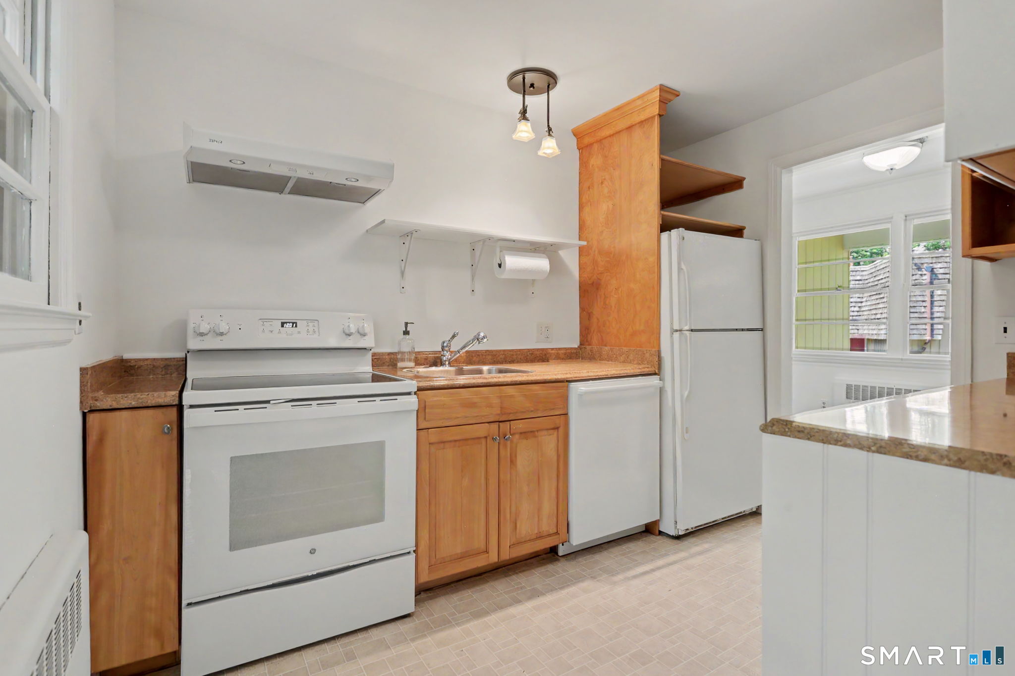 104 1/2 Ledgebrook Drive Unit #104H photo 12
