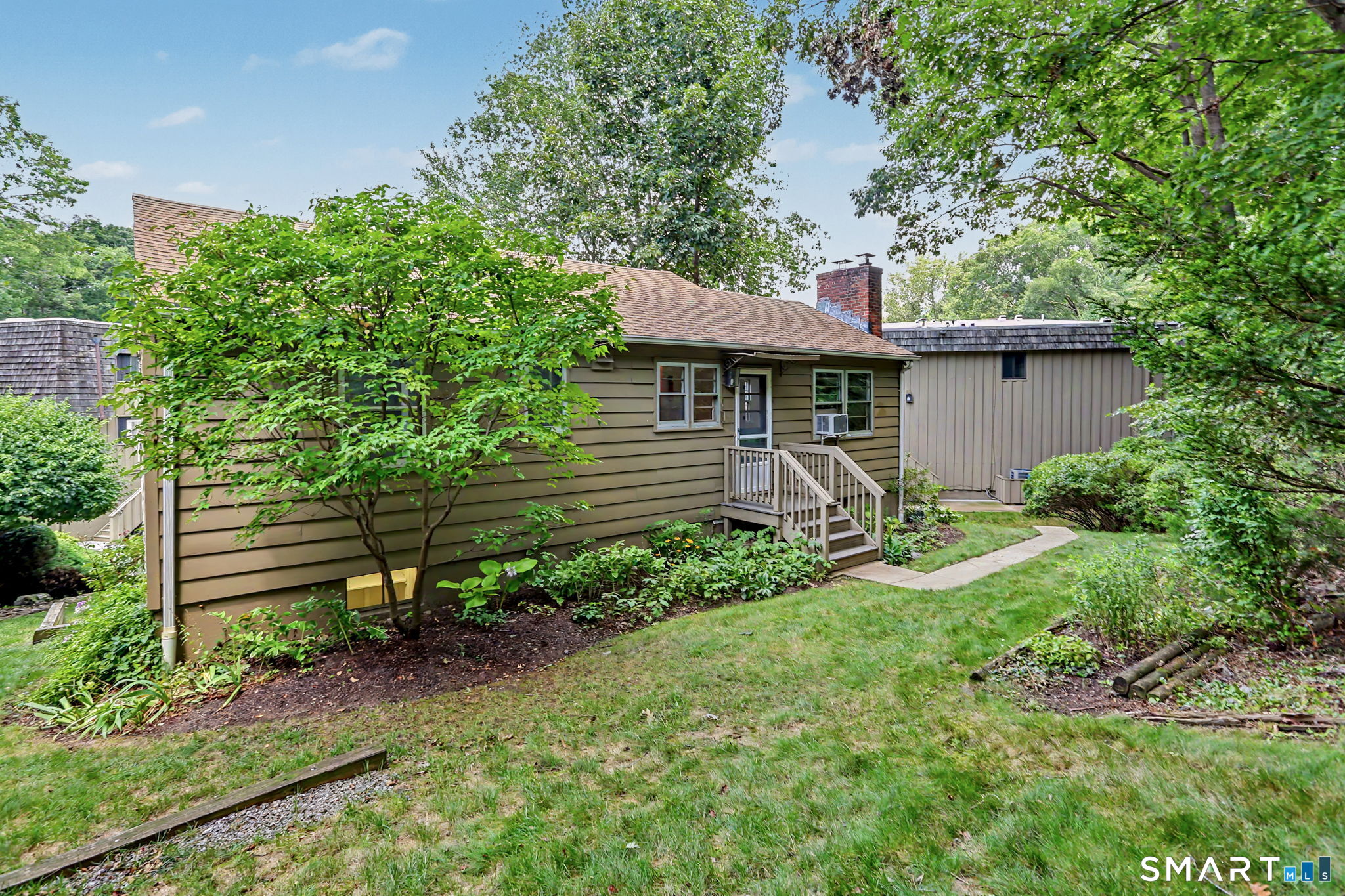 104 1/2 Ledgebrook Drive Unit #104H photo 33