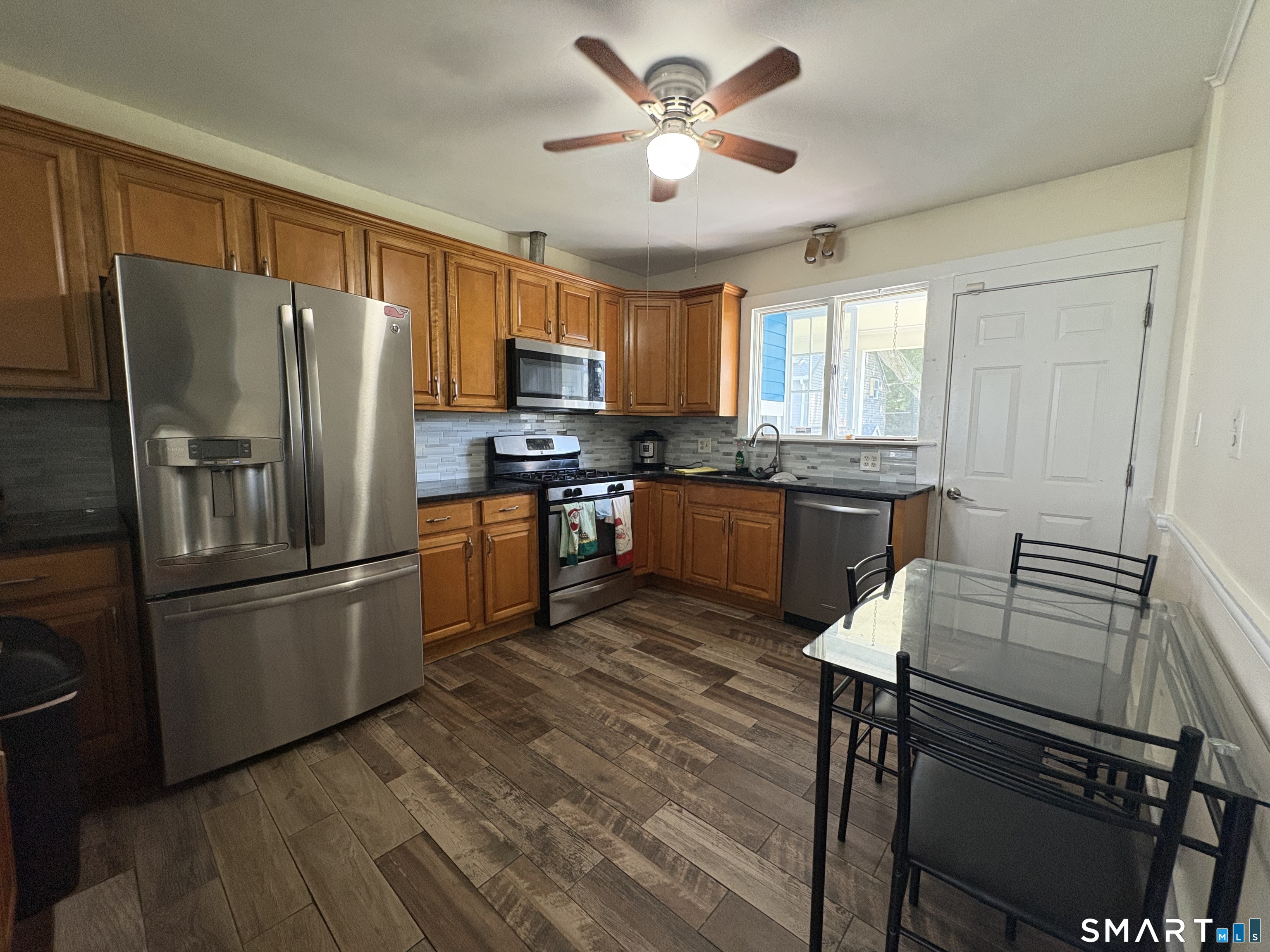144 Clinton Street photo 9