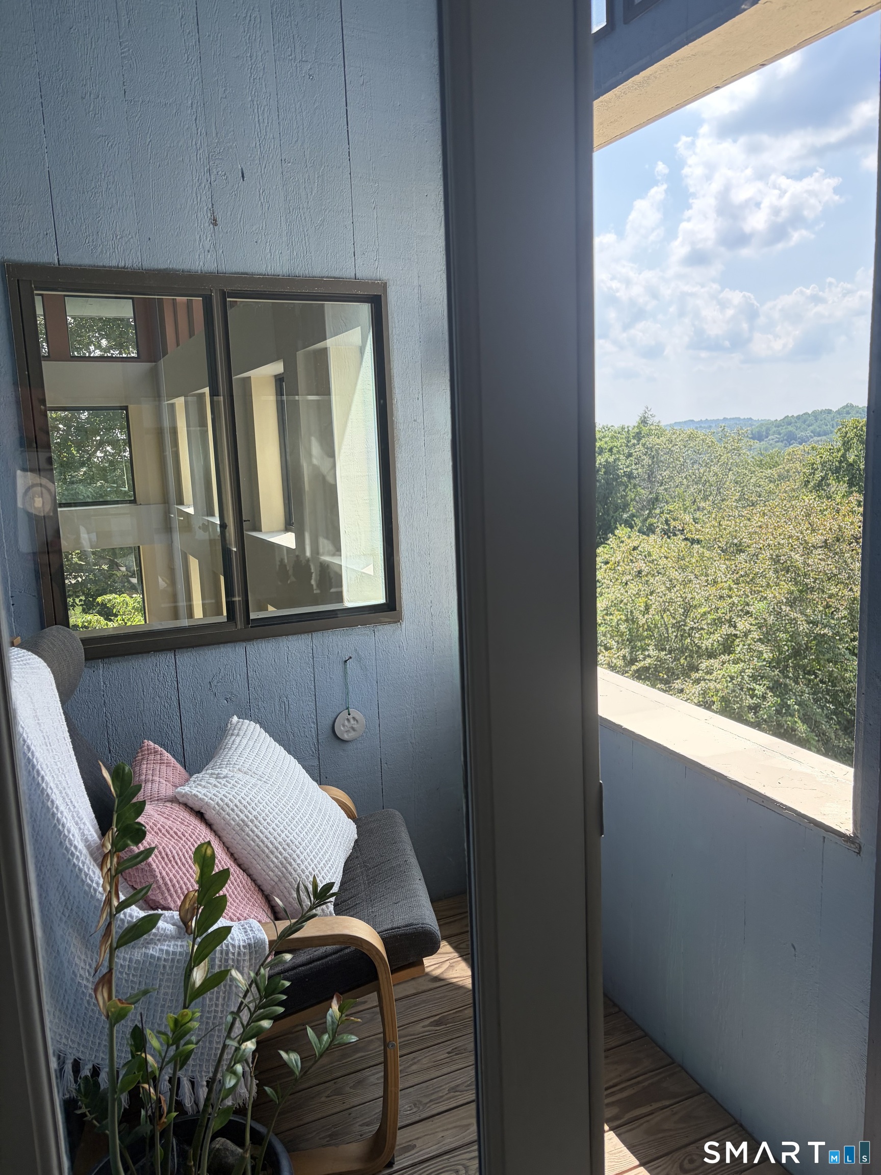 607 Lake Drive photo 25
