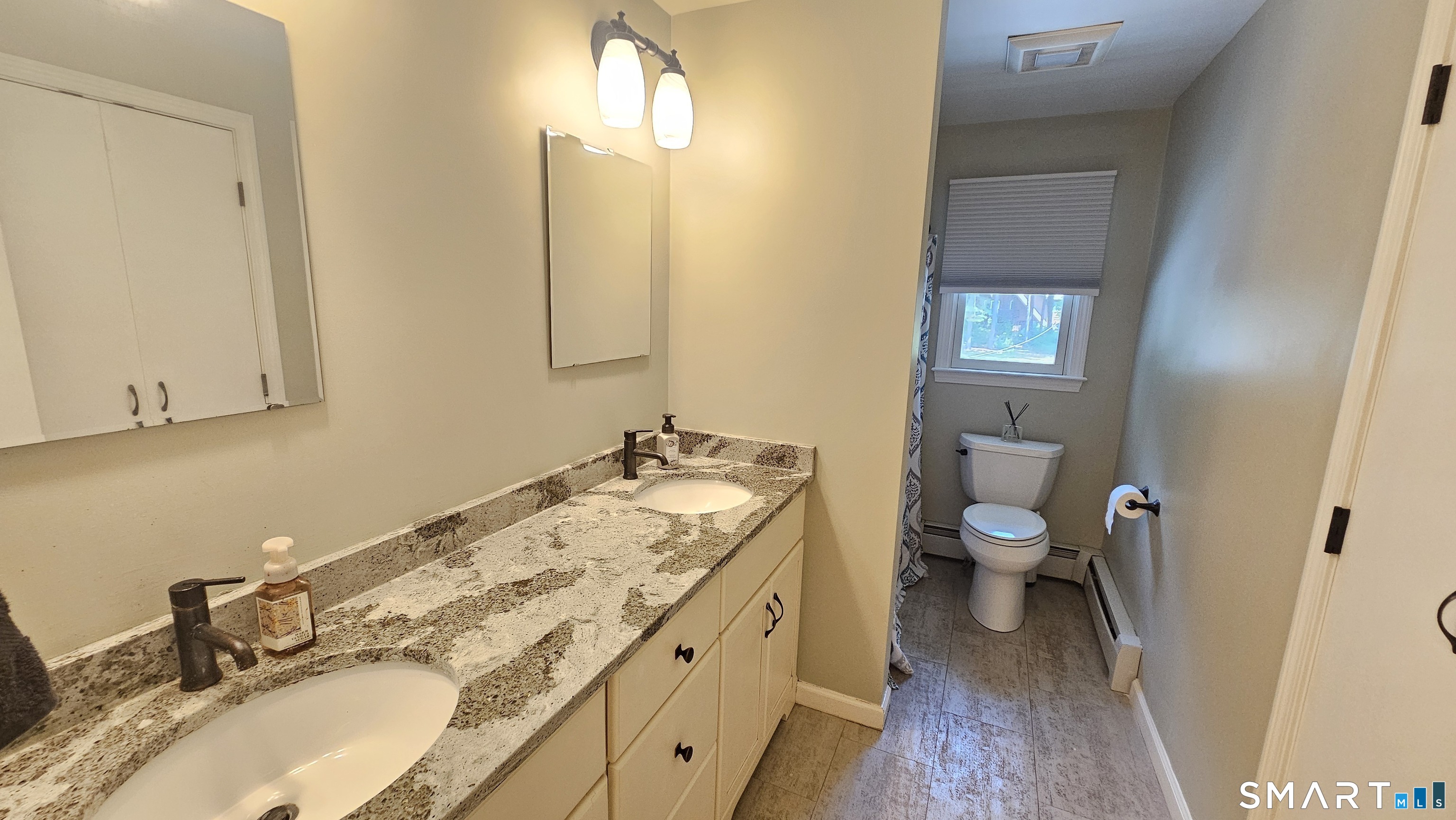 878 Manchester Road photo 13