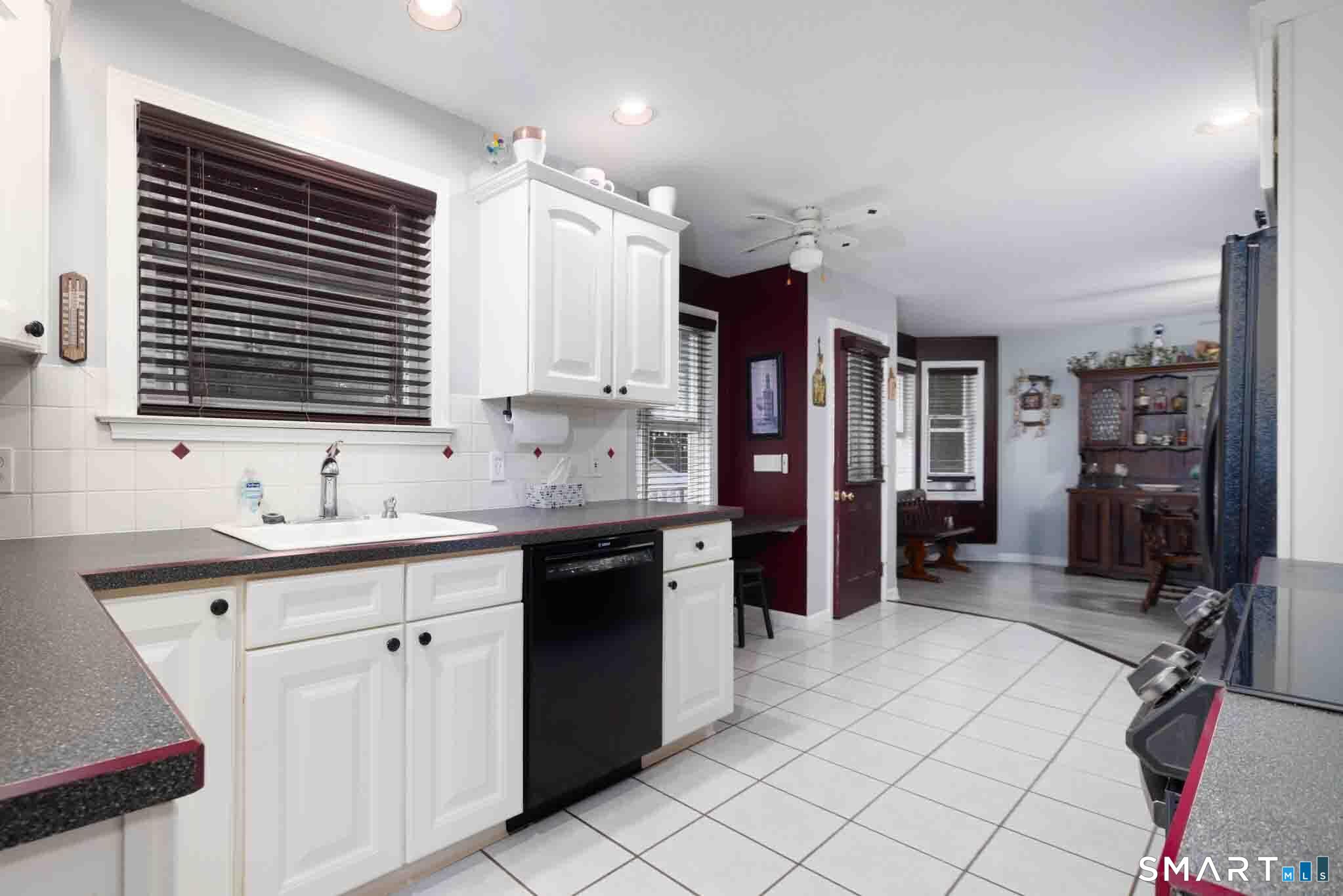 27 Hearthstone Drive photo 12