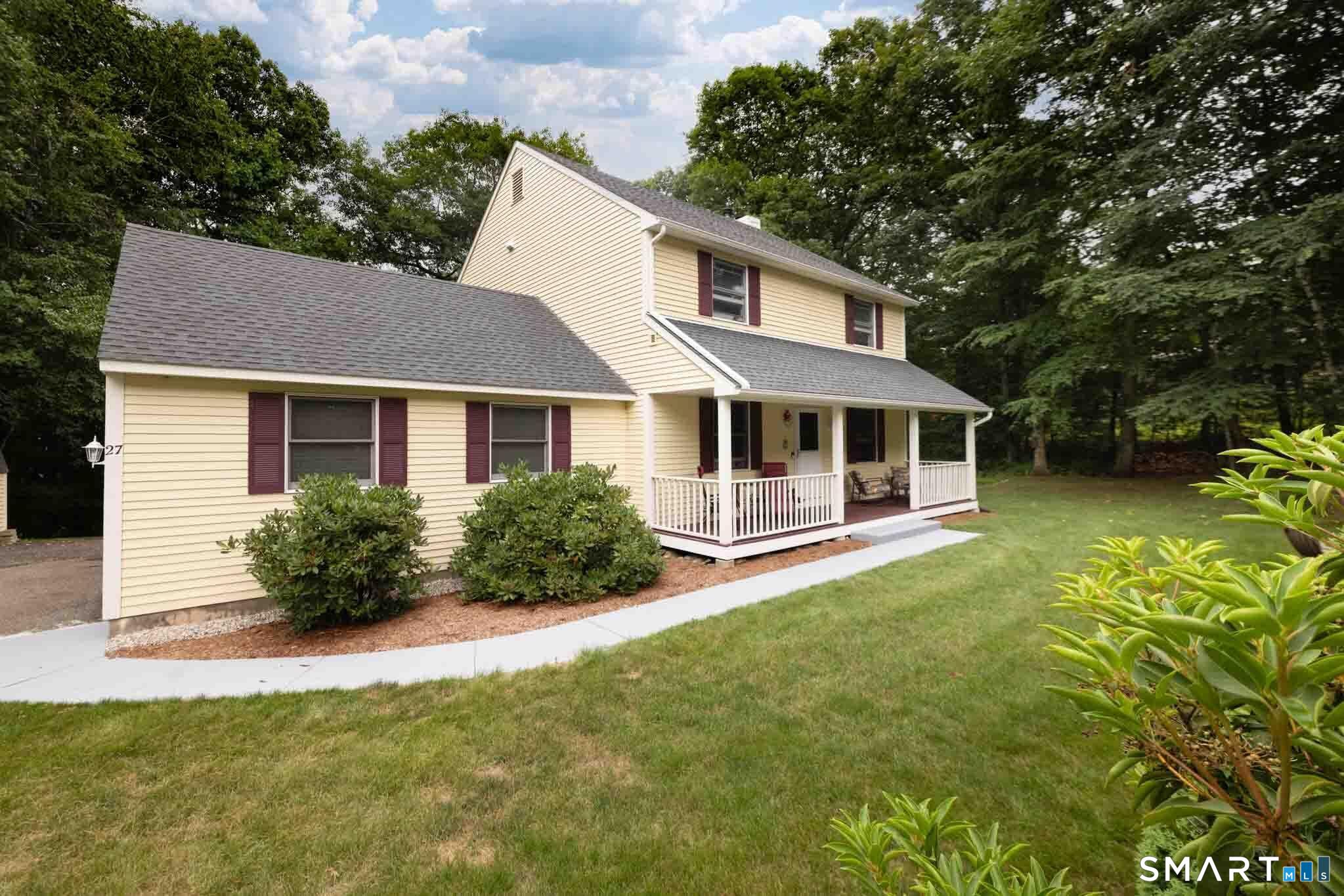 27 Hearthstone Drive photo 2