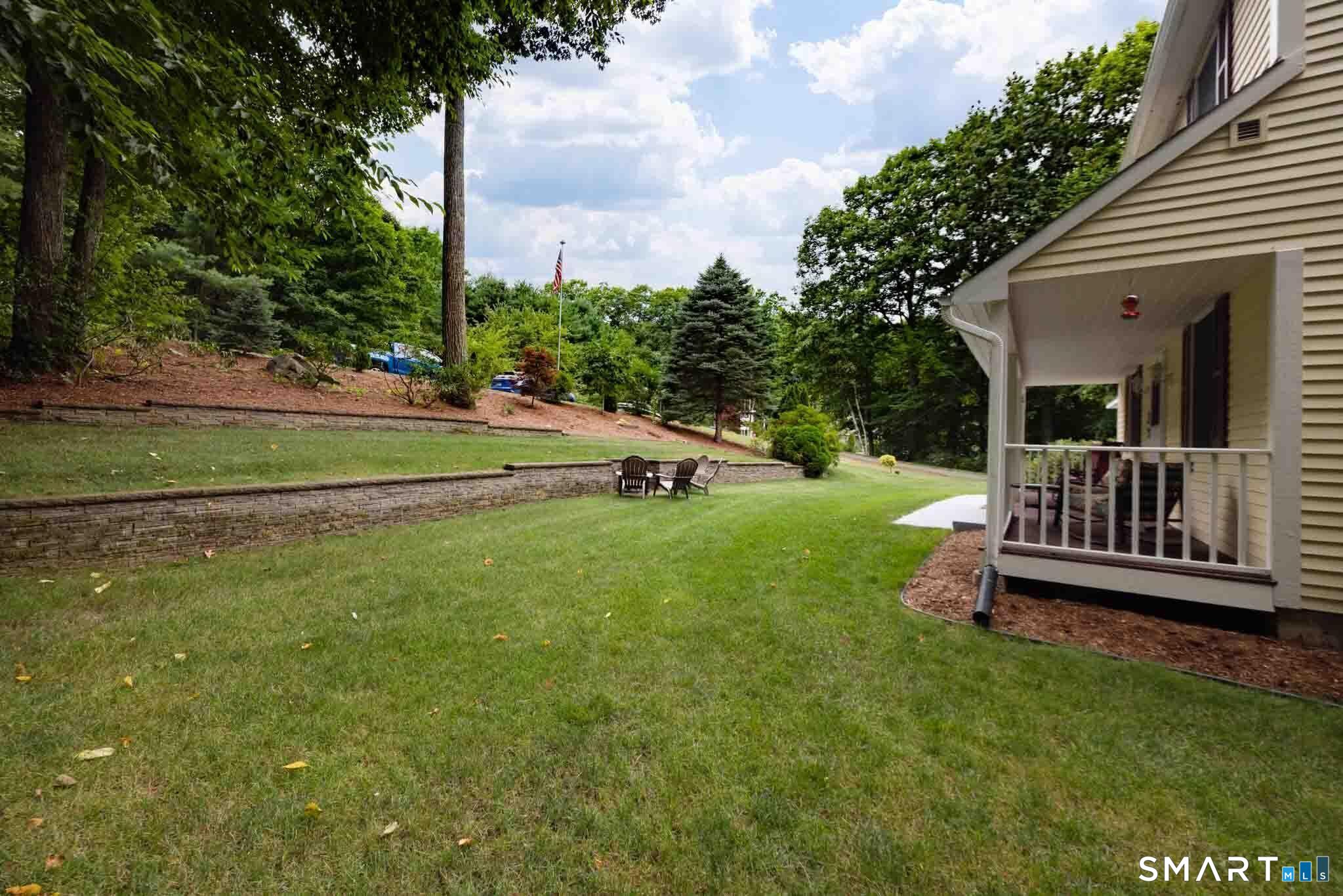 27 Hearthstone Drive photo 5