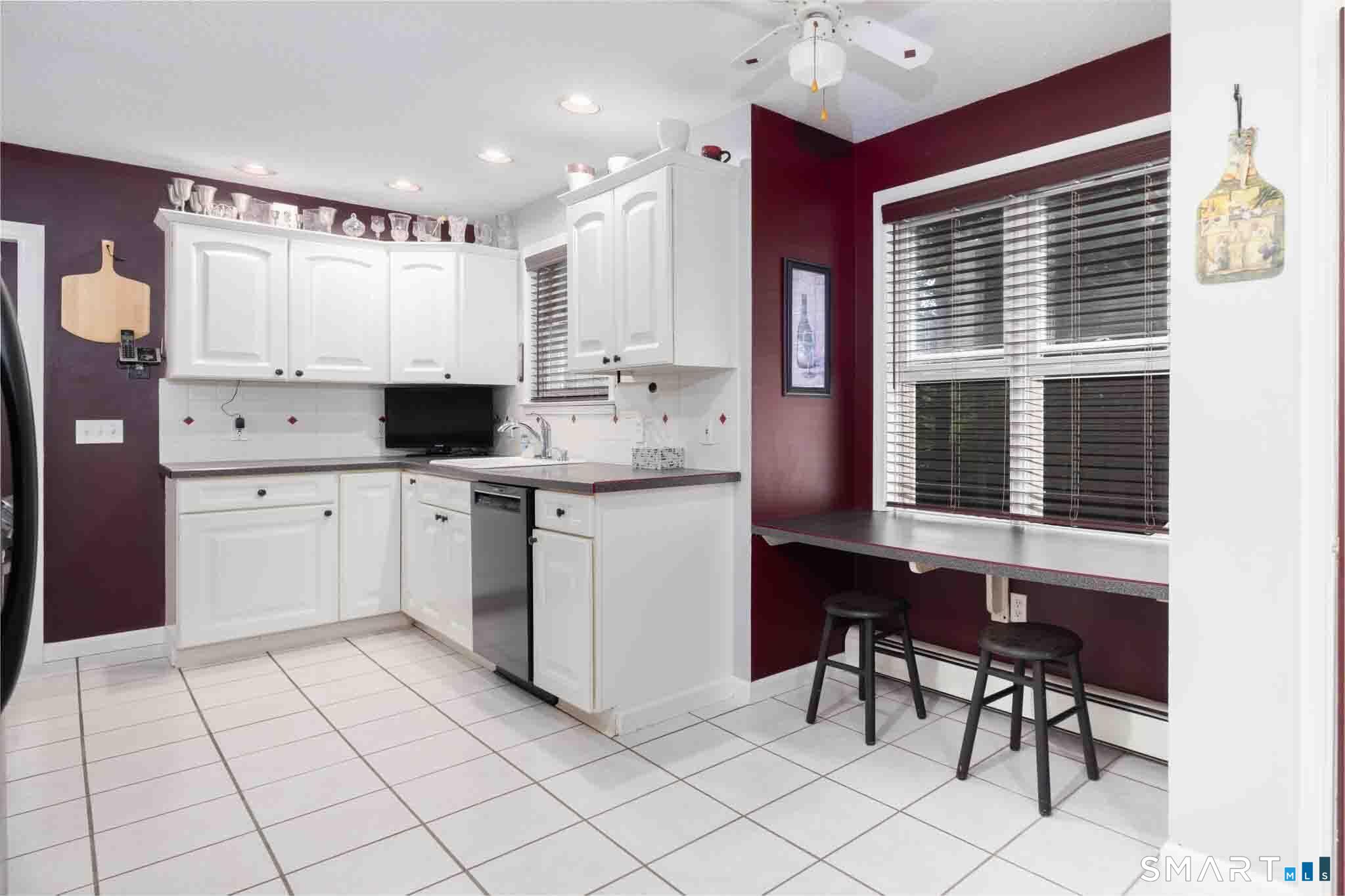 27 Hearthstone Drive photo 13