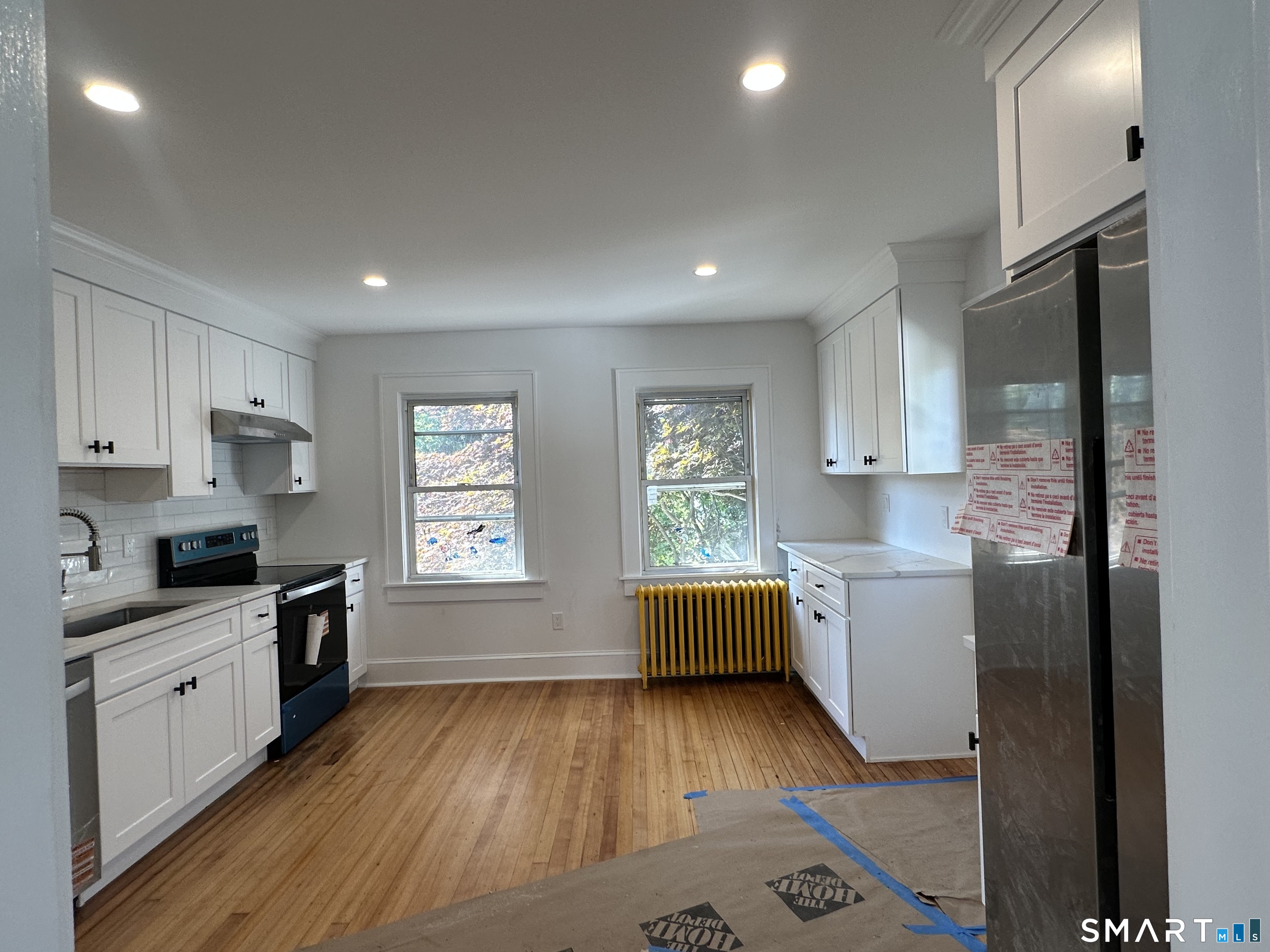 18 Parker Avenue photo 5