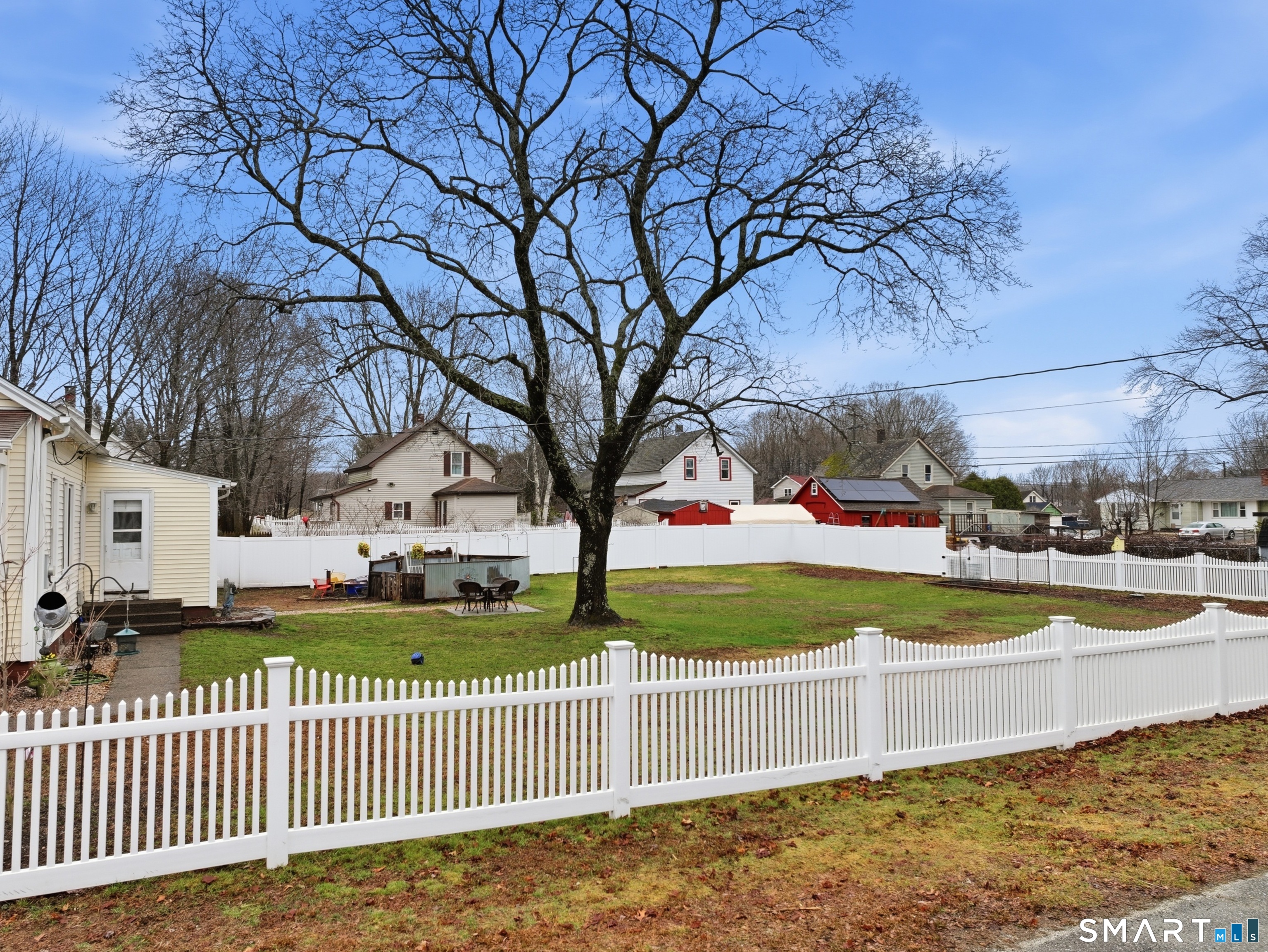 2 Myrtle Street photo 29