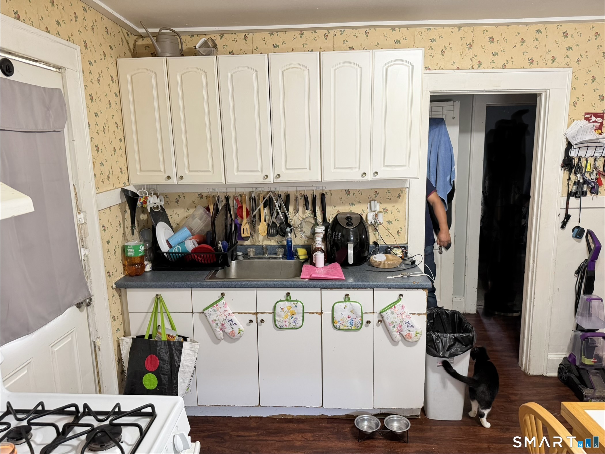 459 Honeyspot Road photo 37