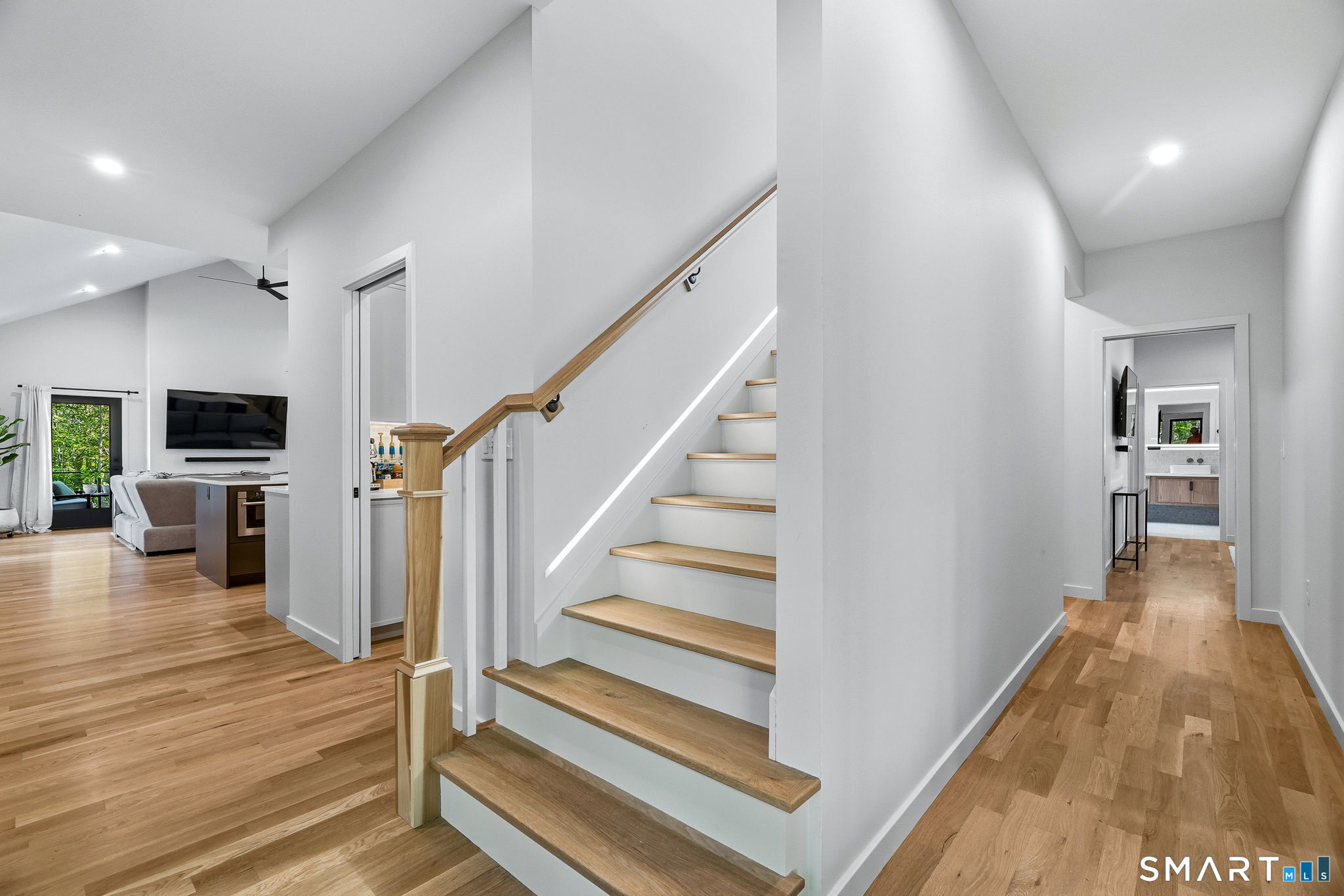 119 Scott Road photo 8