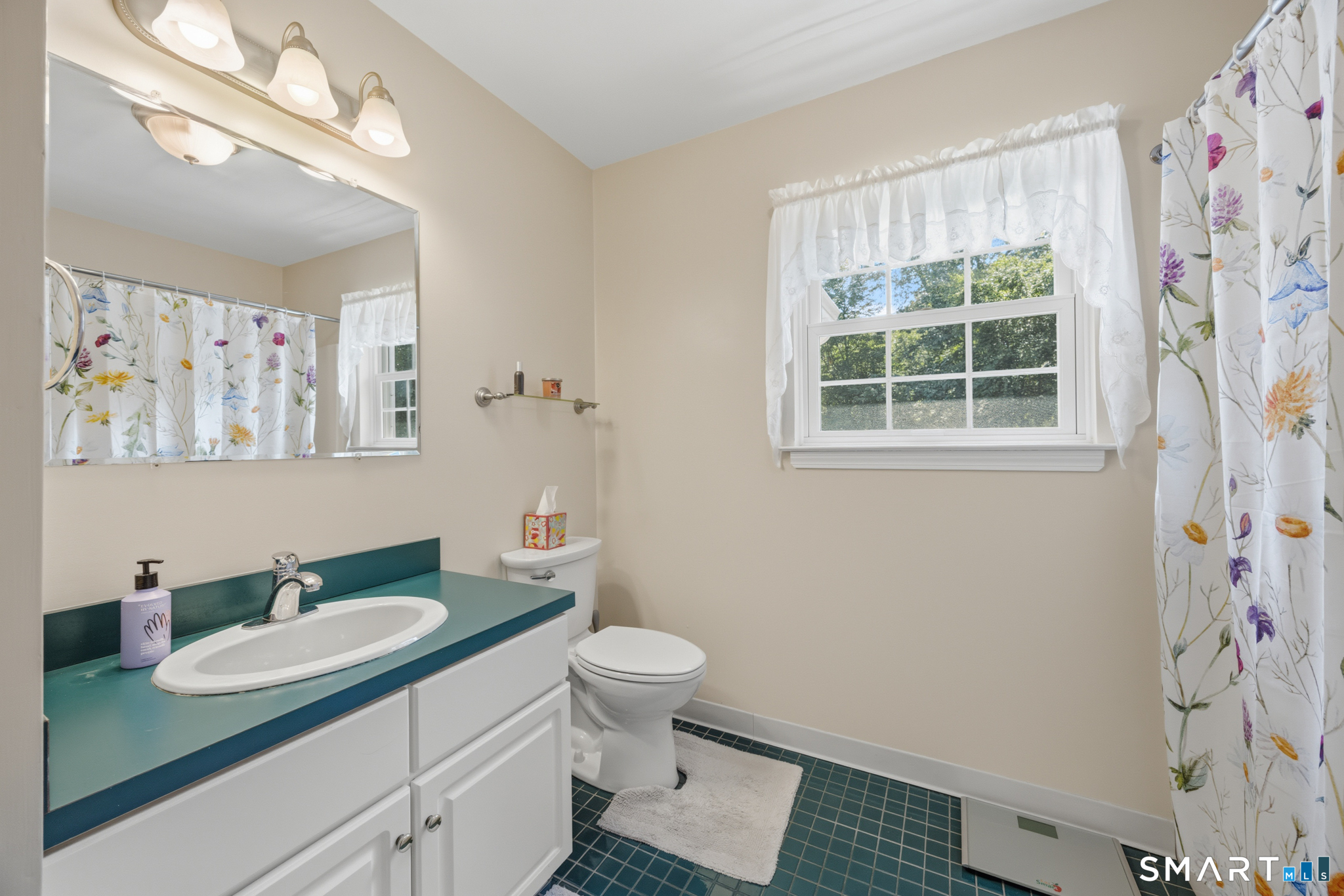 82 Nicole Drive photo 28