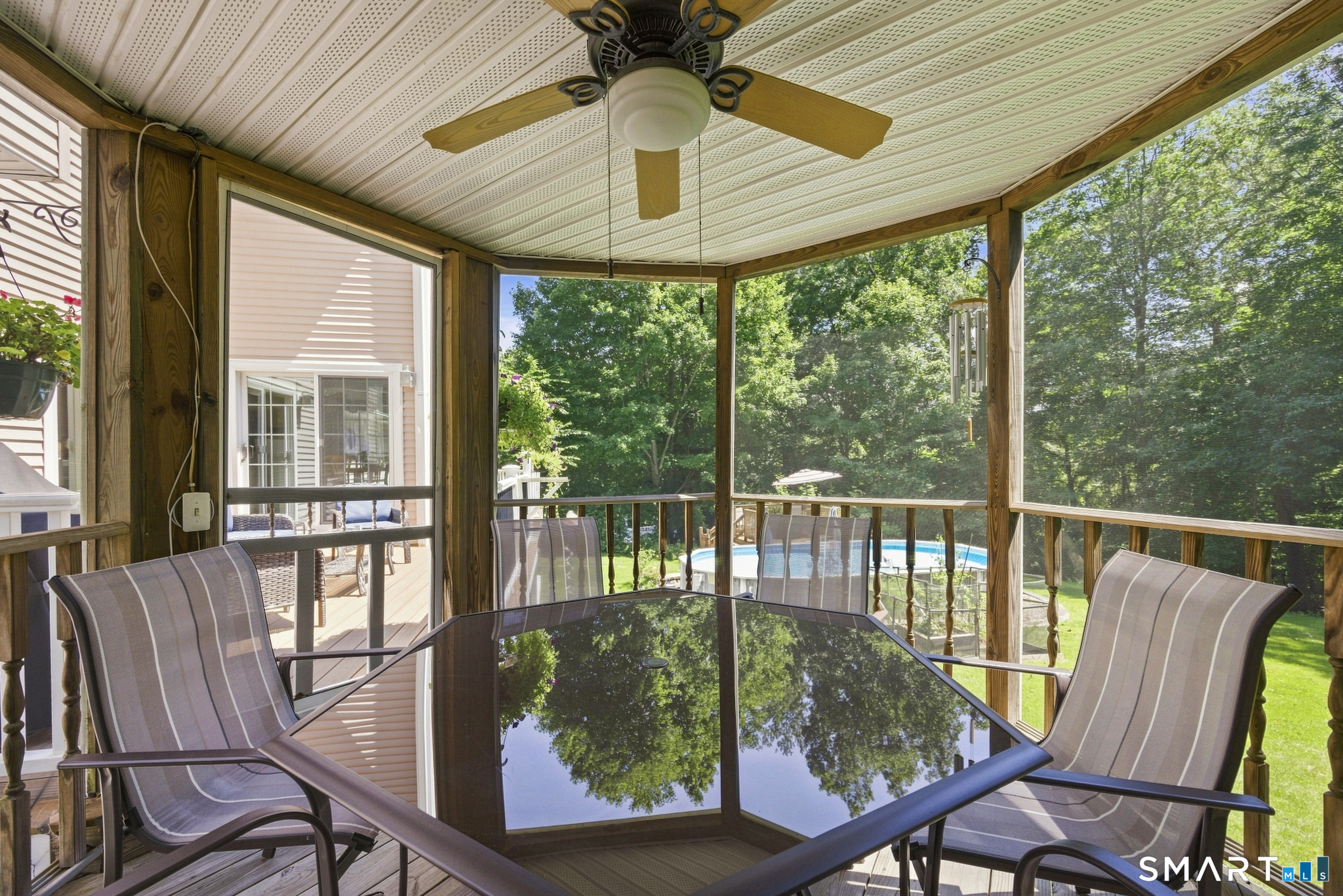 82 Nicole Drive photo 35
