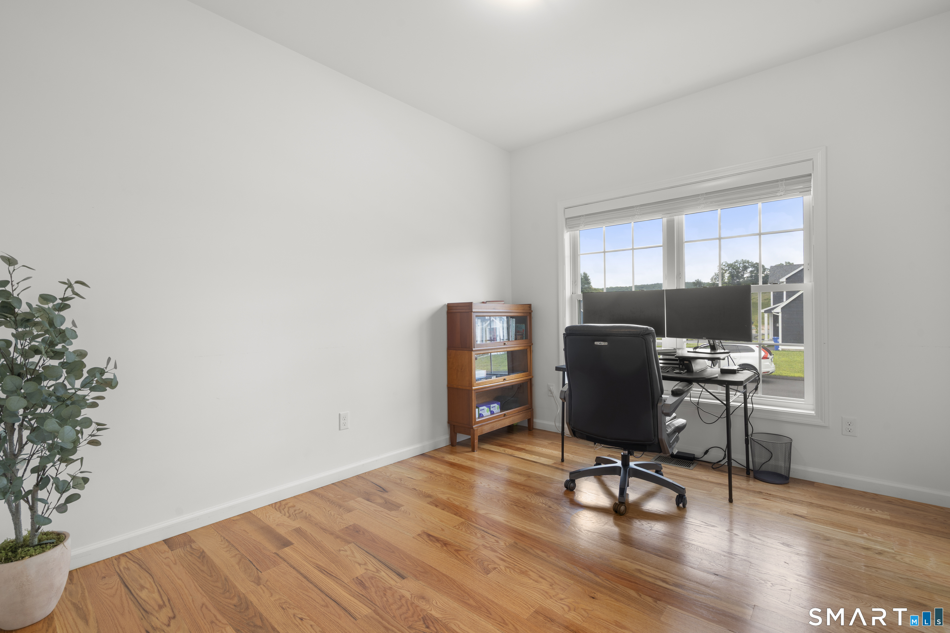 135 Pequabuck Street photo 15