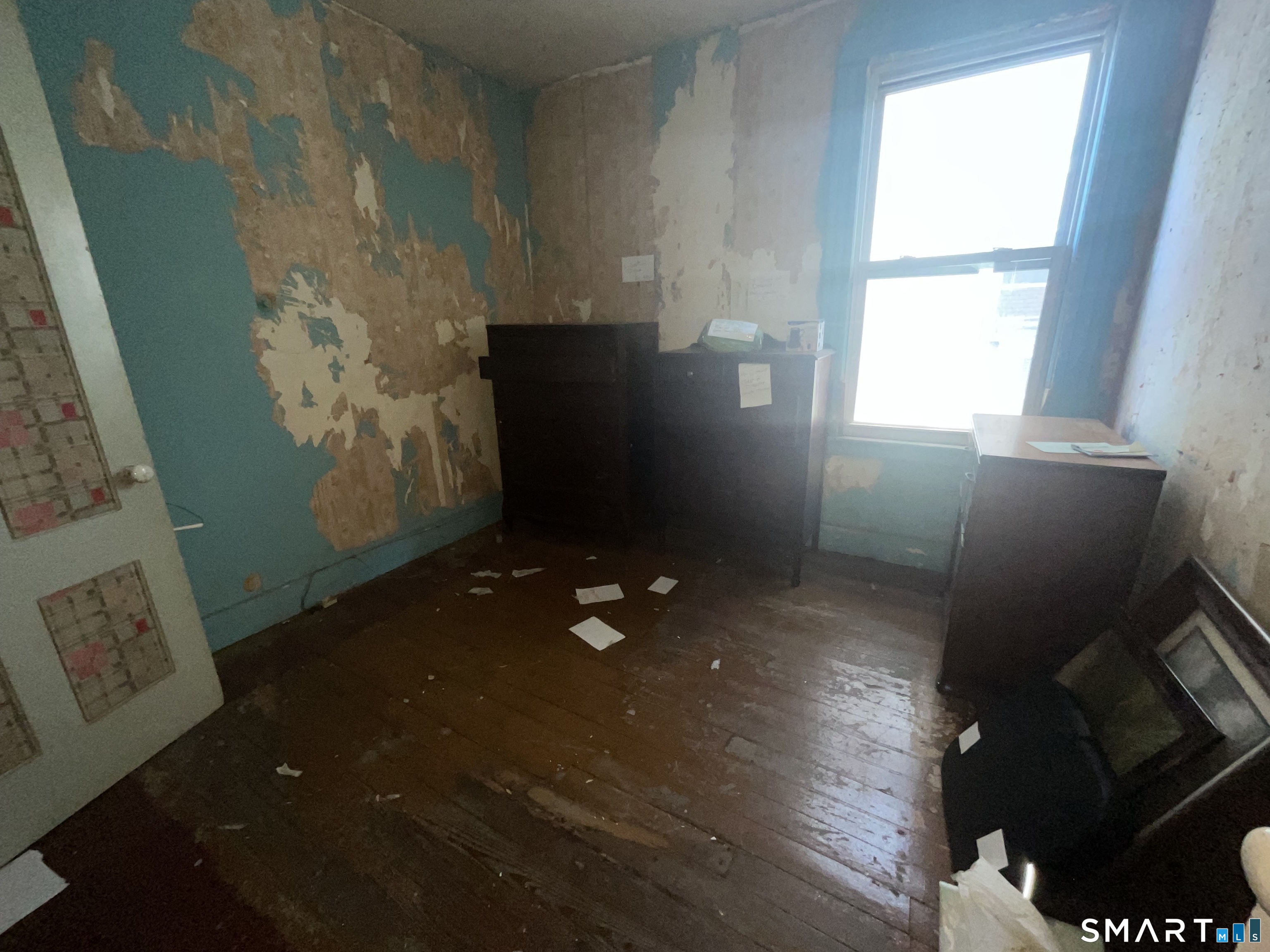 279 Howard Avenue photo 10