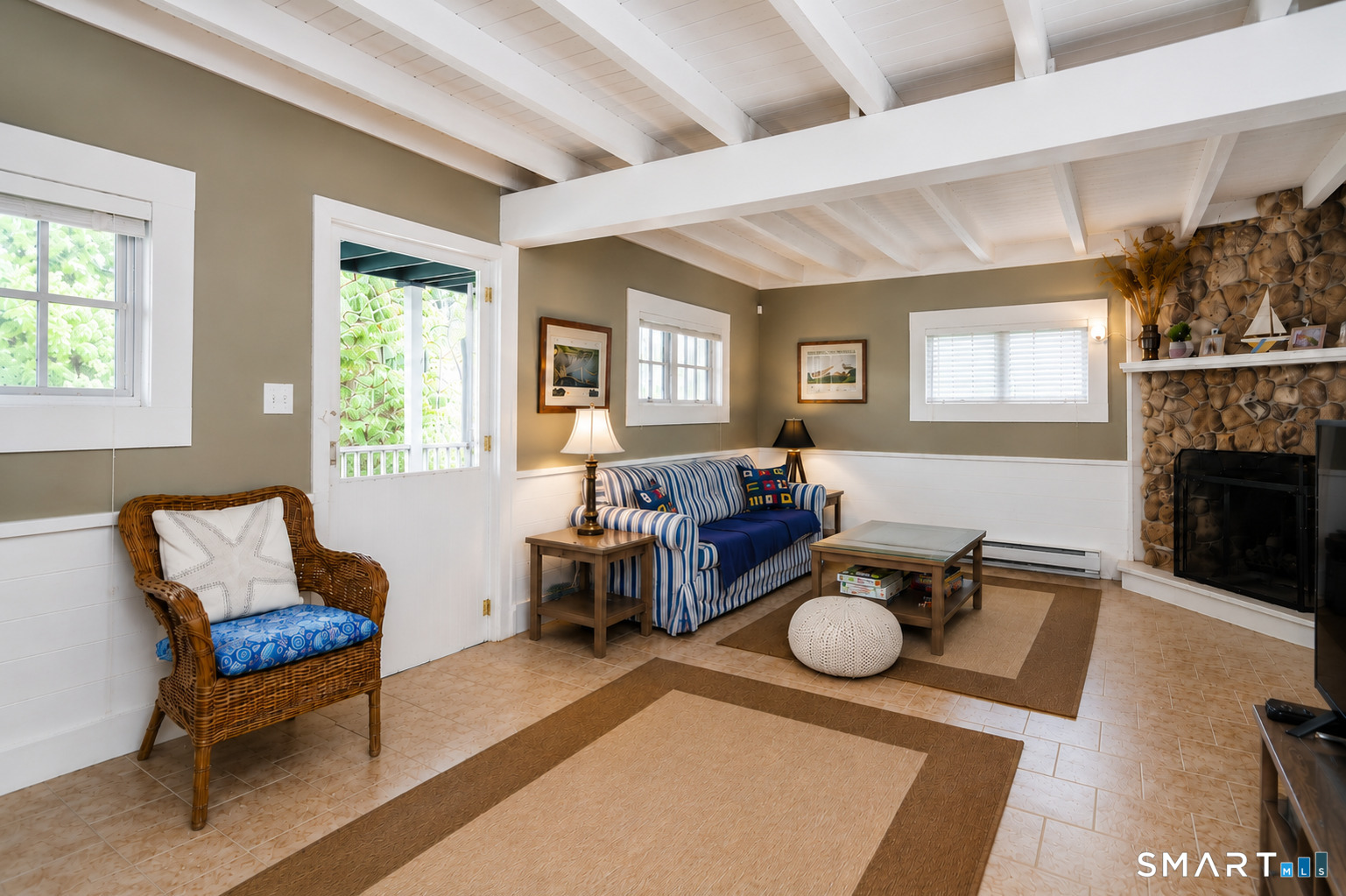12 Grove Way photo 8