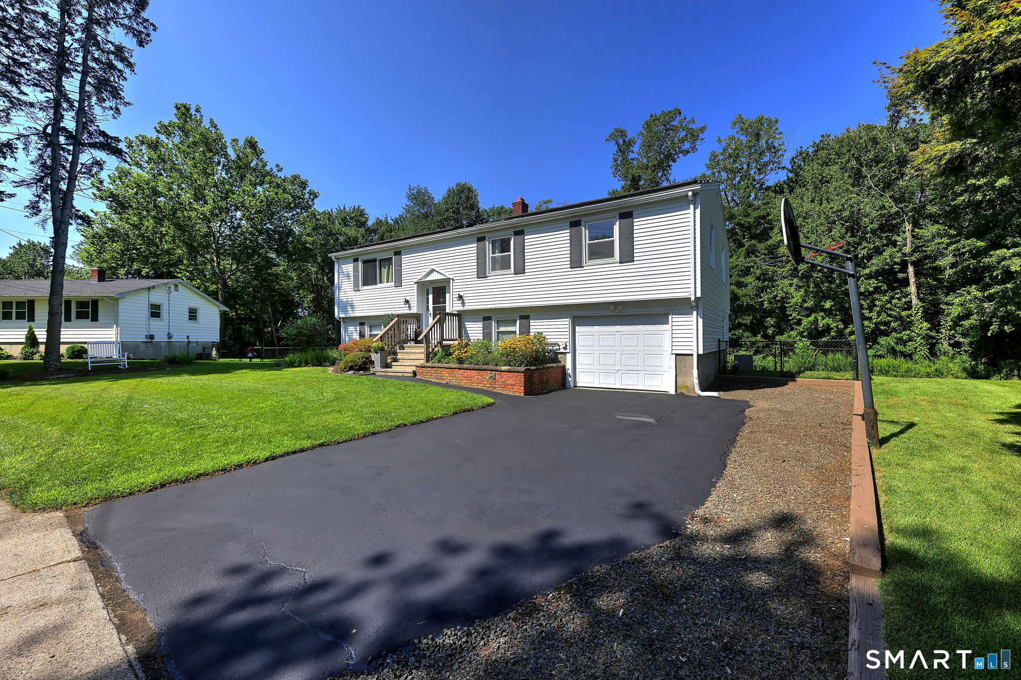 19 Lance Lane photo 18