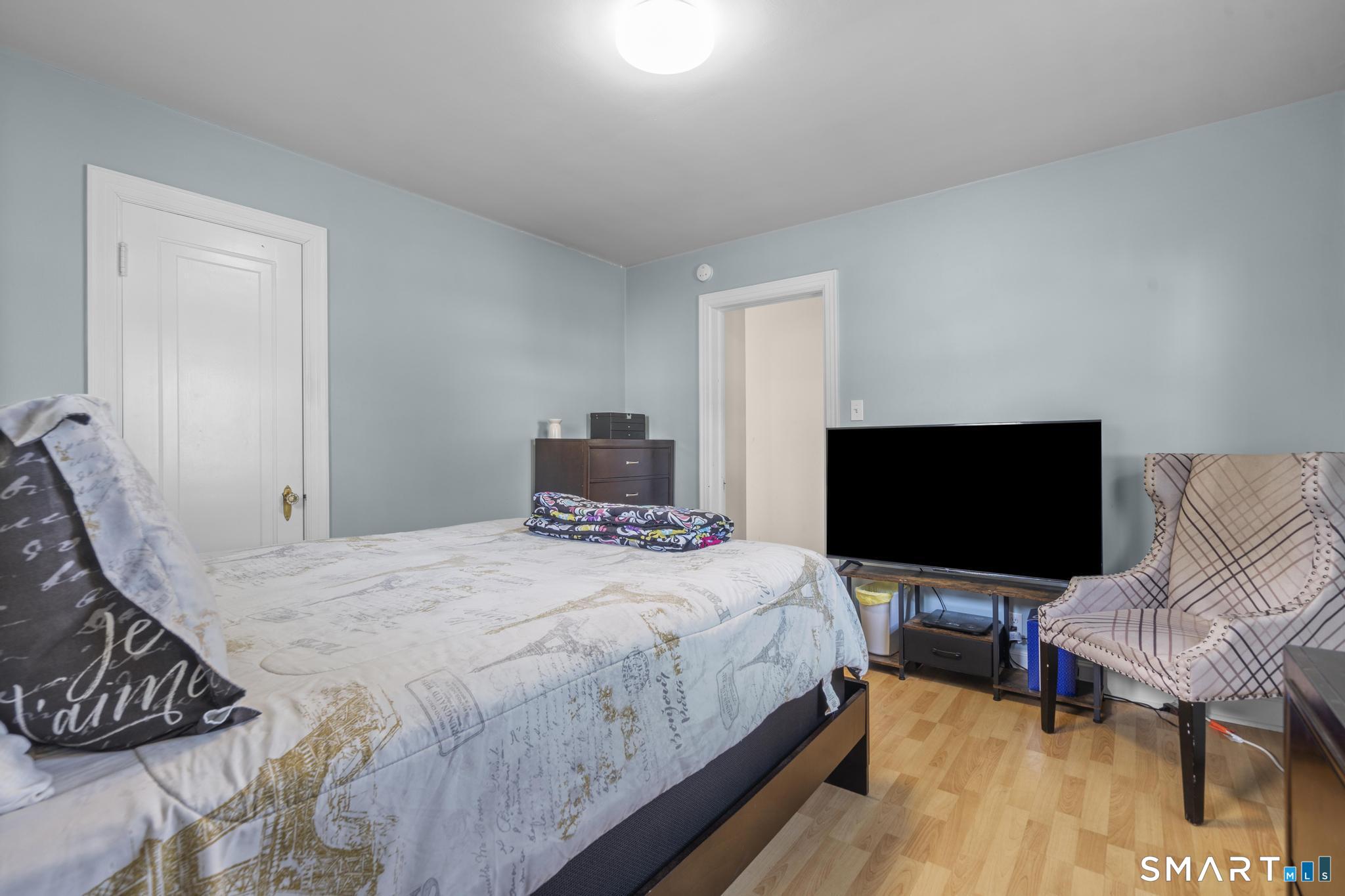 222 Easton Avenue photo 11