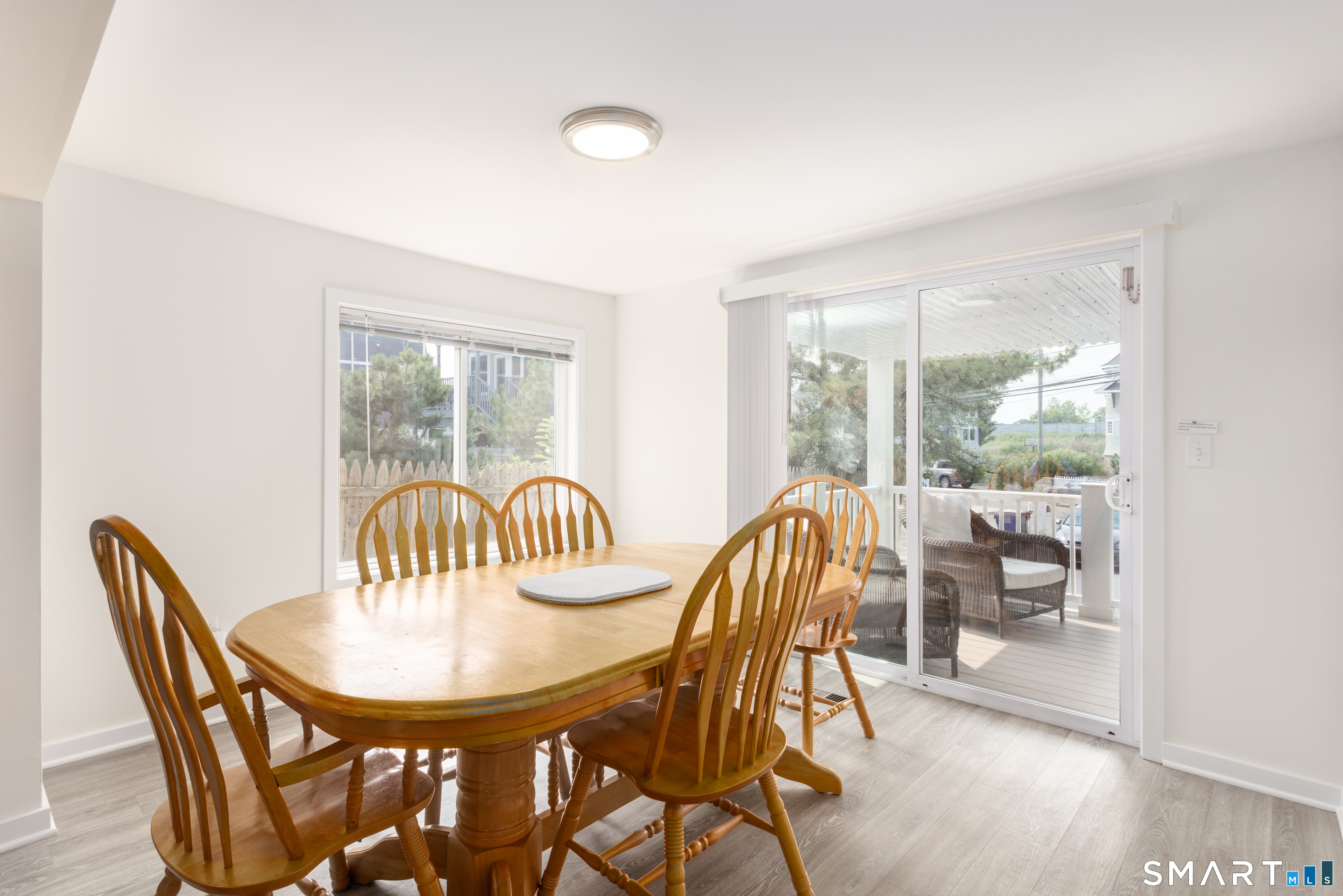 989 Fairfield Beach Road photo 10