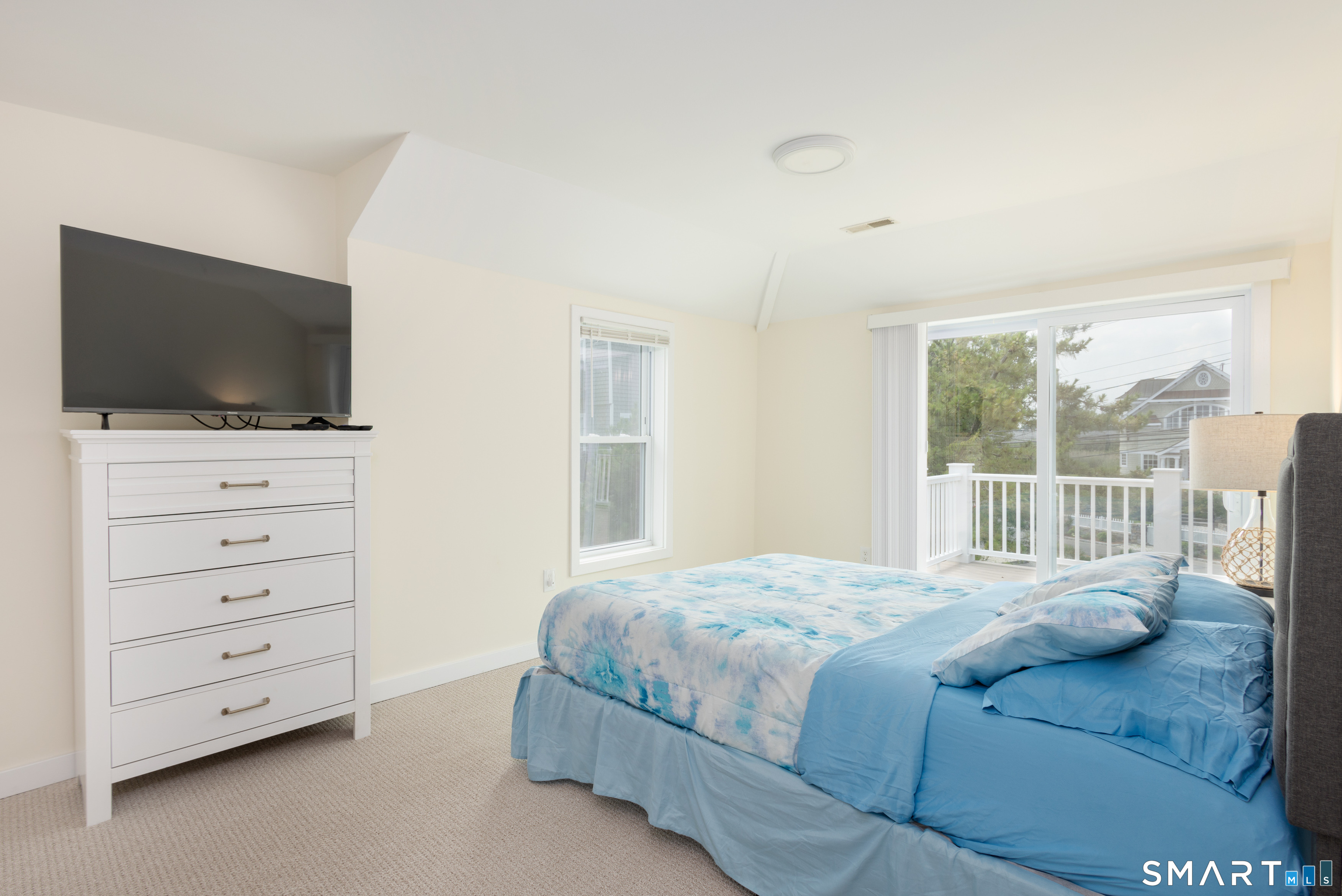989 Fairfield Beach Road photo 14