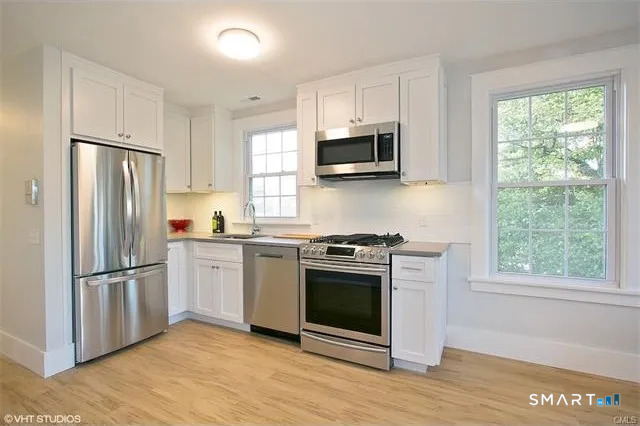 2 Park Avenue, Norwalk, Connecticut photo 4