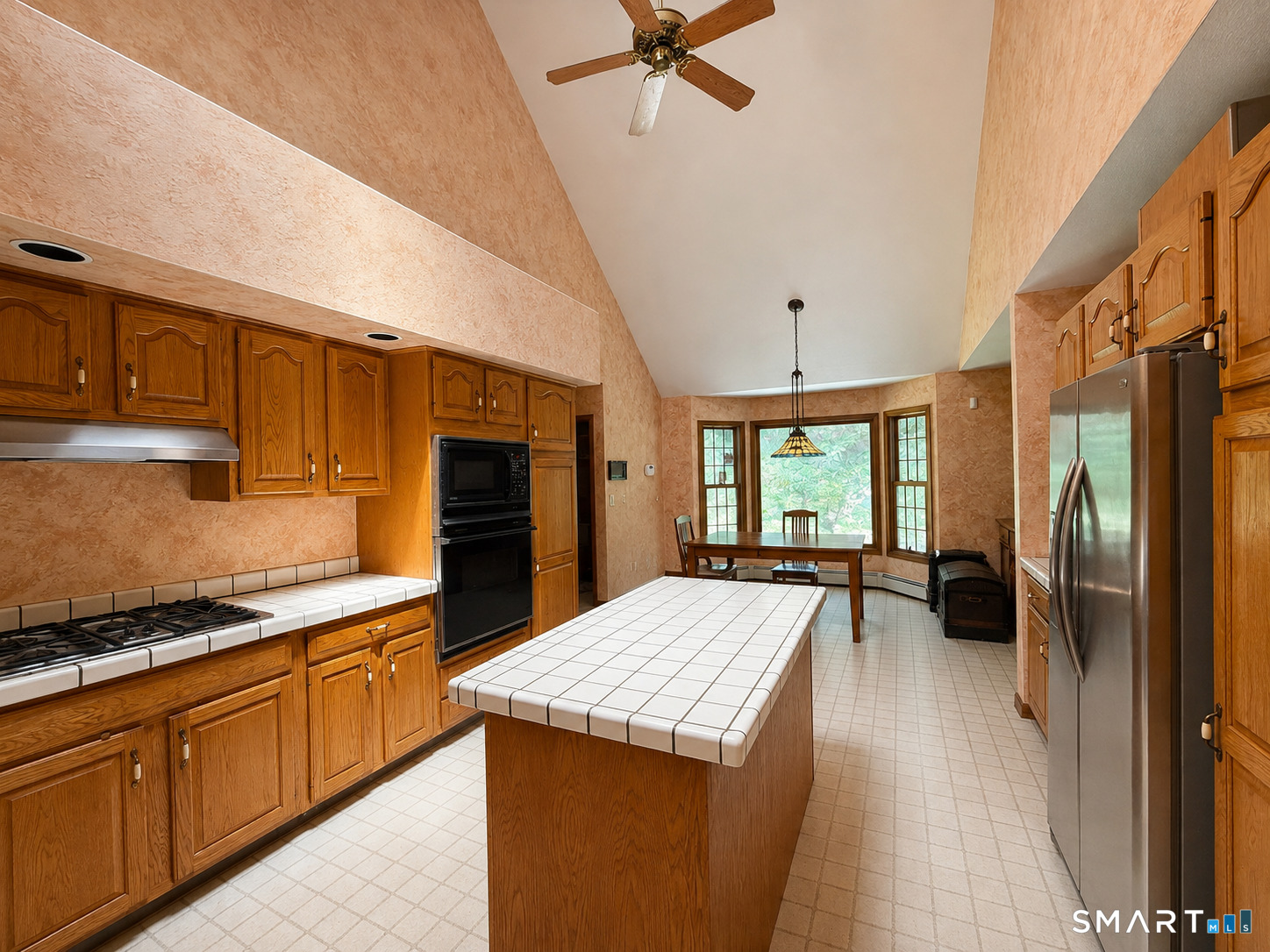 389 Tepi Drive photo 8