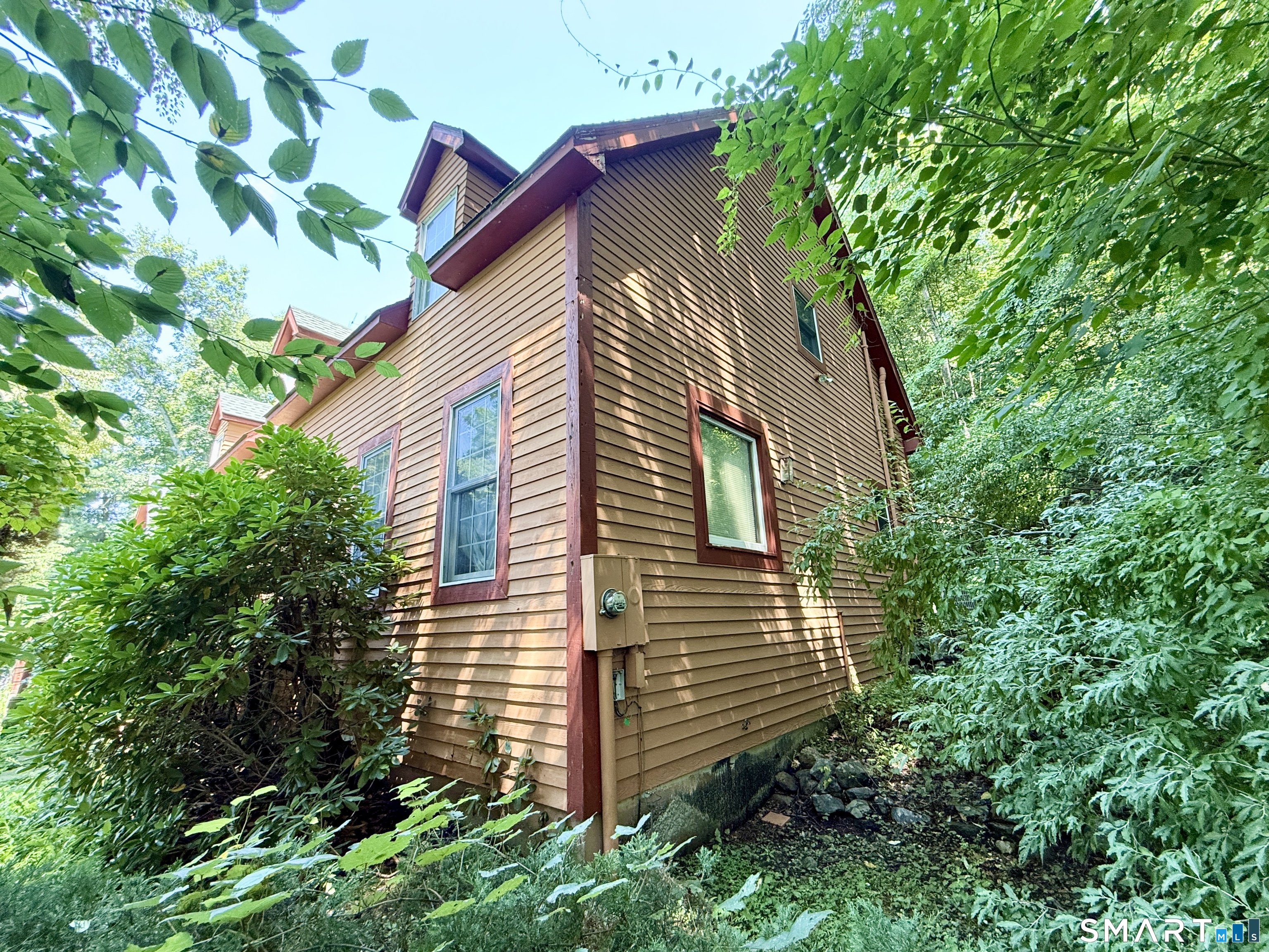 389 Tepi Drive photo 4