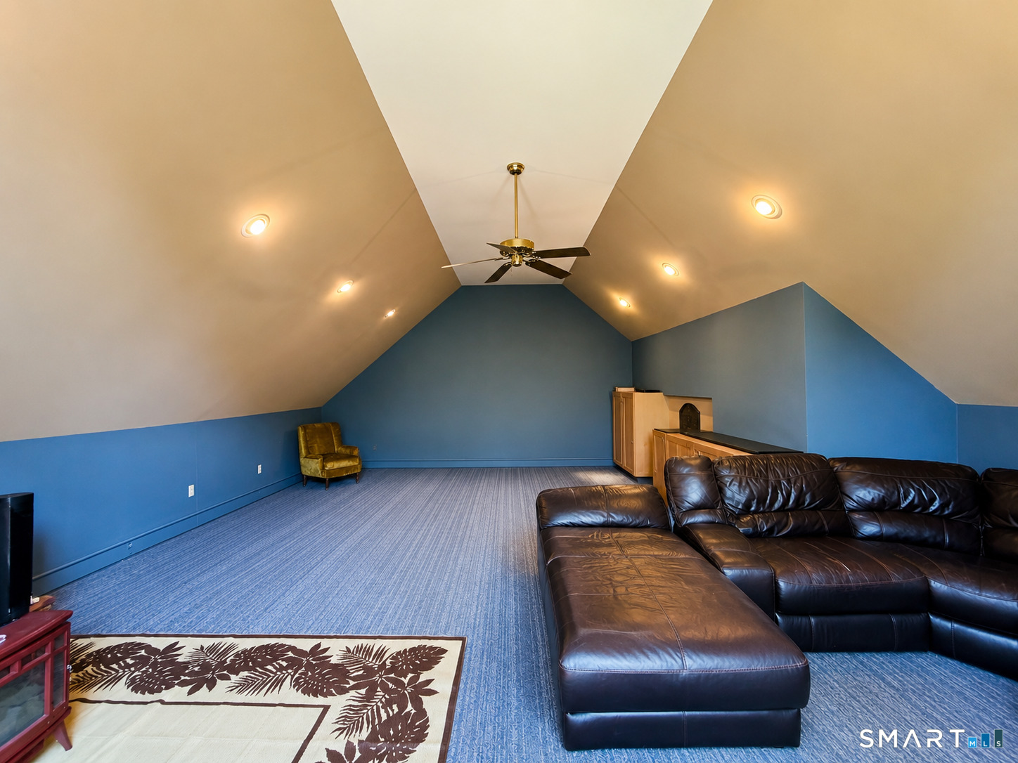 389 Tepi Drive photo 18