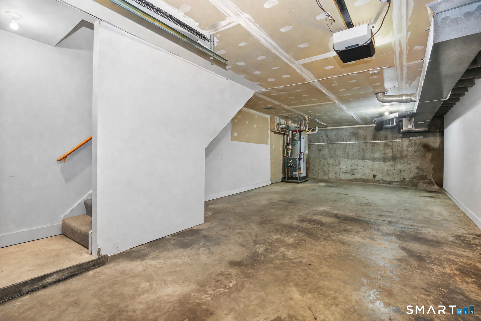 21 Division Street West photo 17