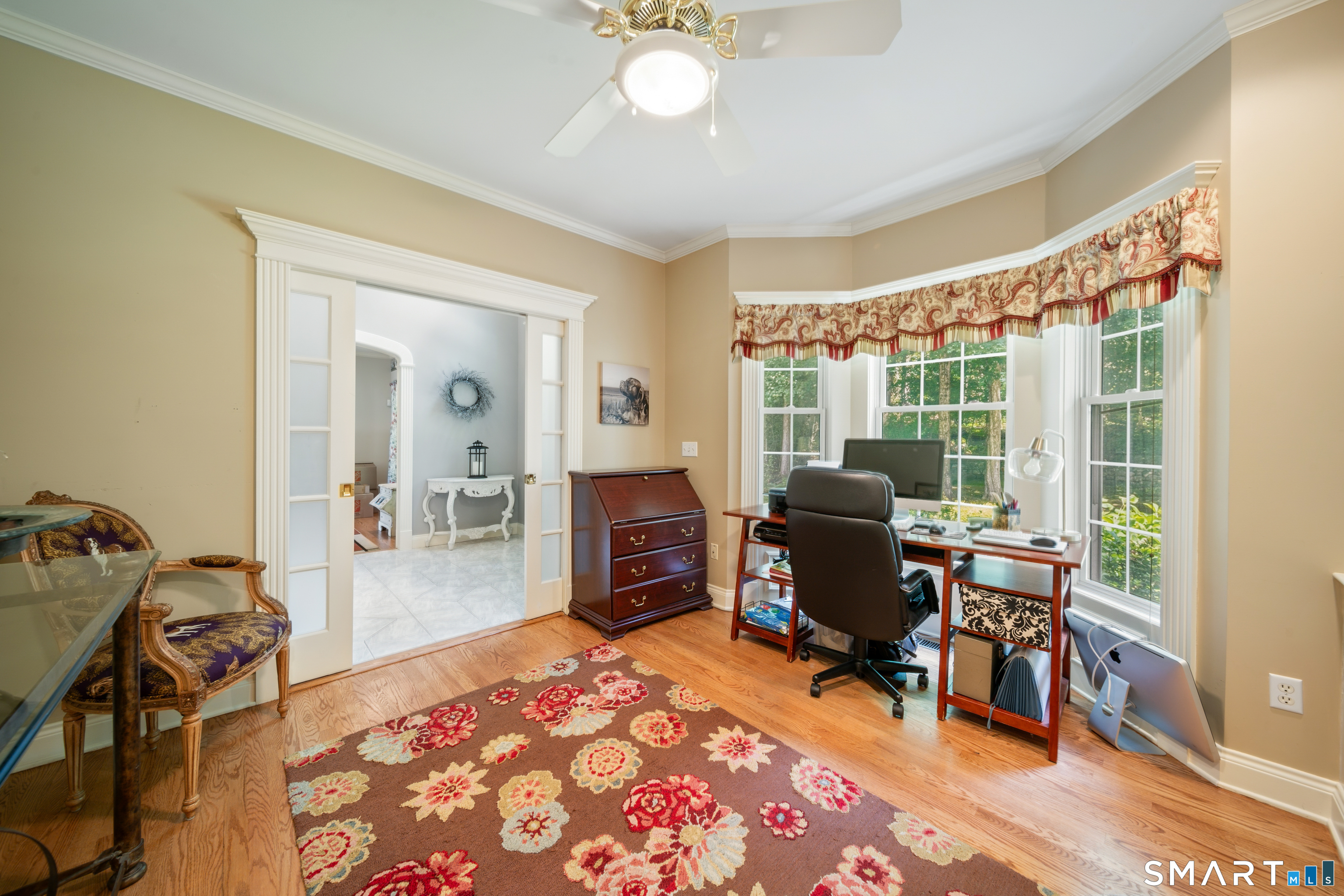282 Laurelwood Lane photo 2