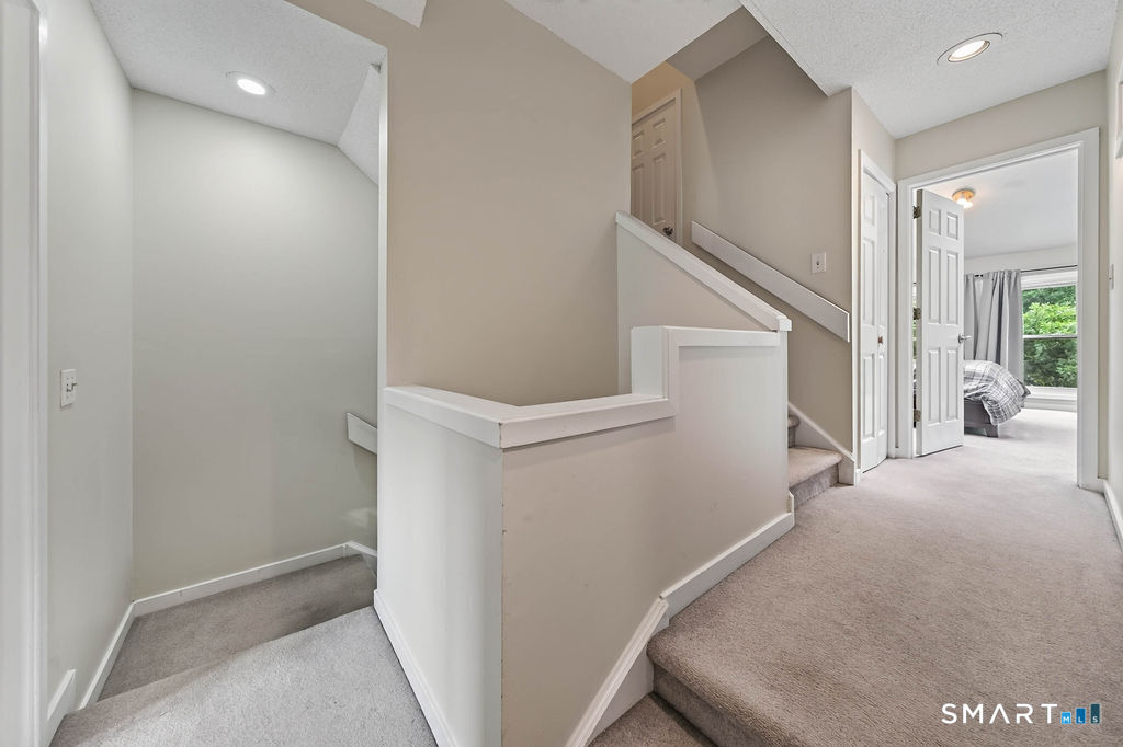Photo 19 of 233 Mansfield Grove Road, East Haven, CT