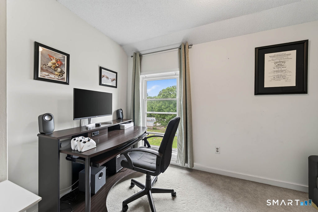 Photo 29 of 233 Mansfield Grove Road, East Haven, CT