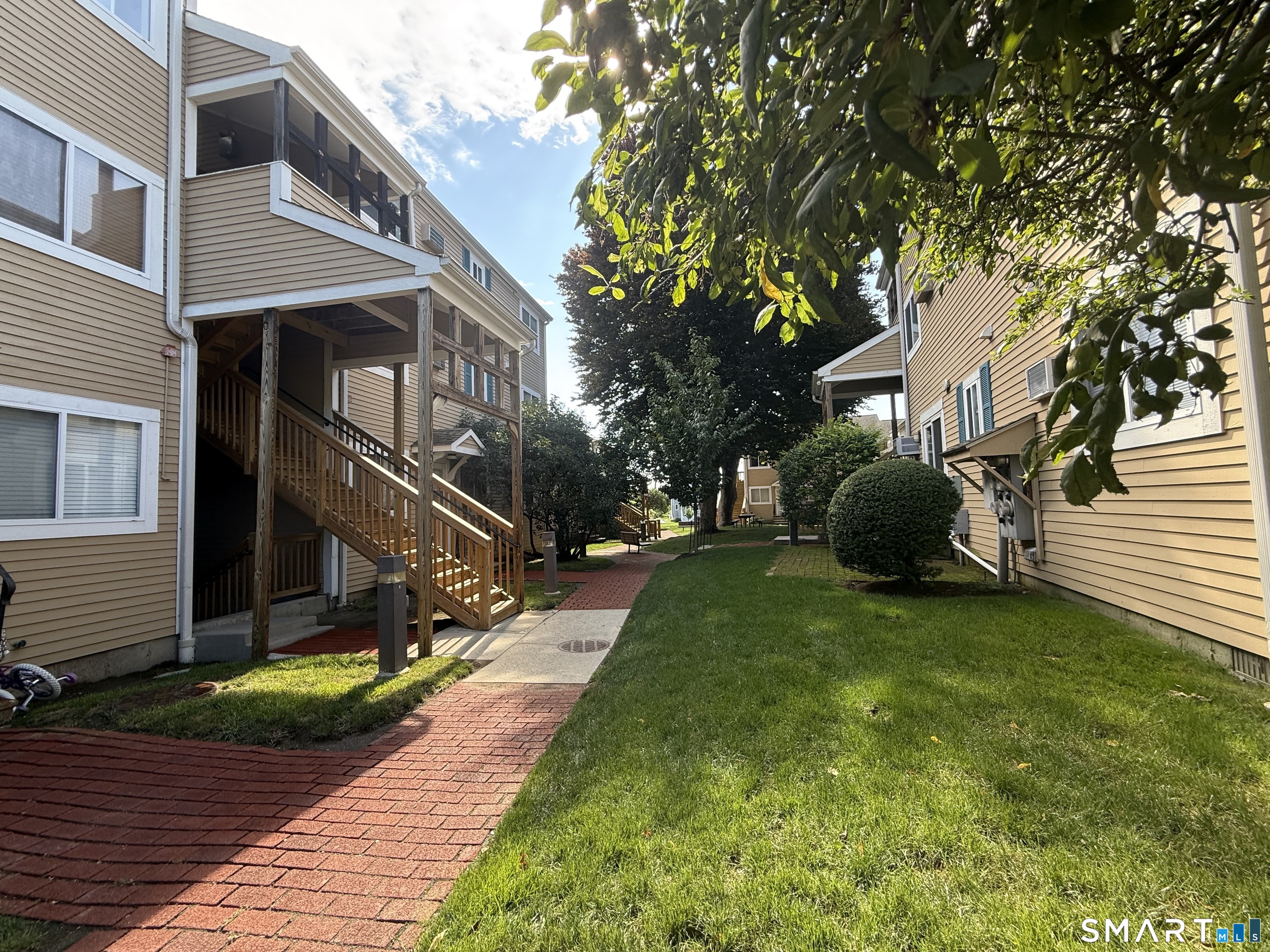 135 Flax Hill Road, Norwalk, Connecticut photo 3