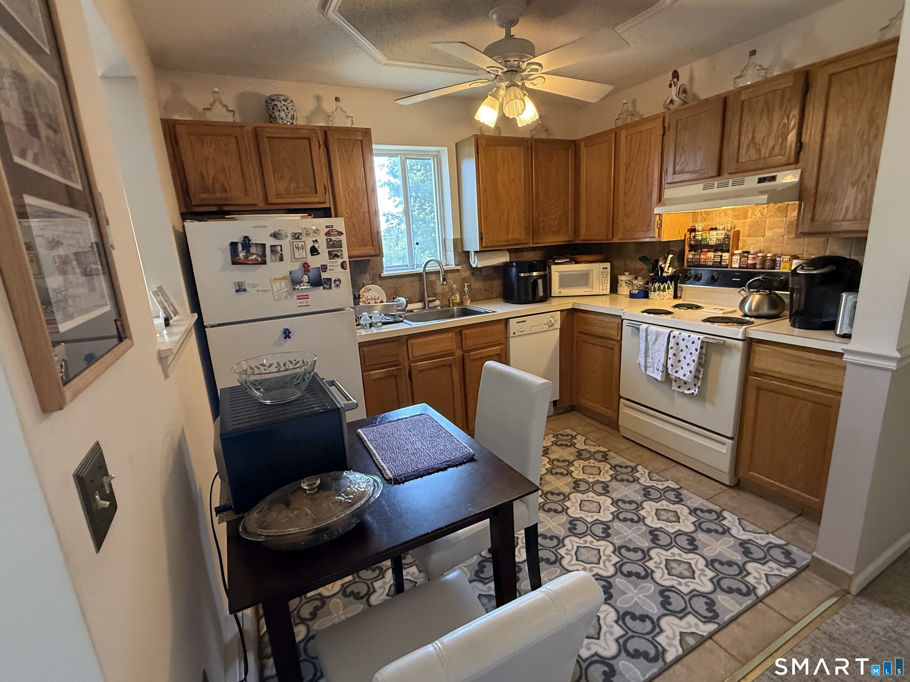 135 Flax Hill Road Unit #19 photo 6