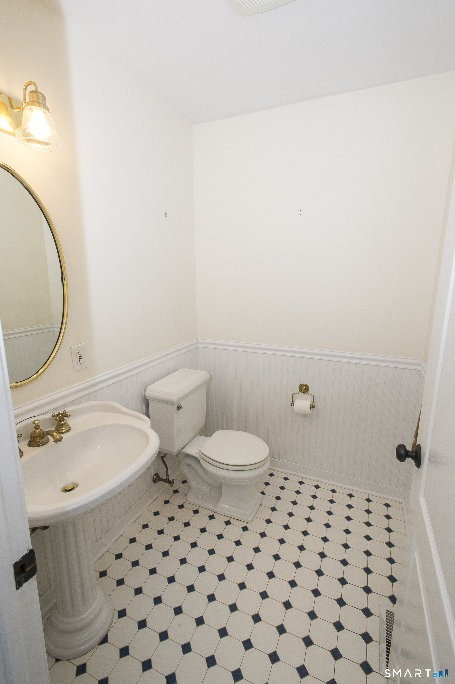 90 Mallory Road photo 15