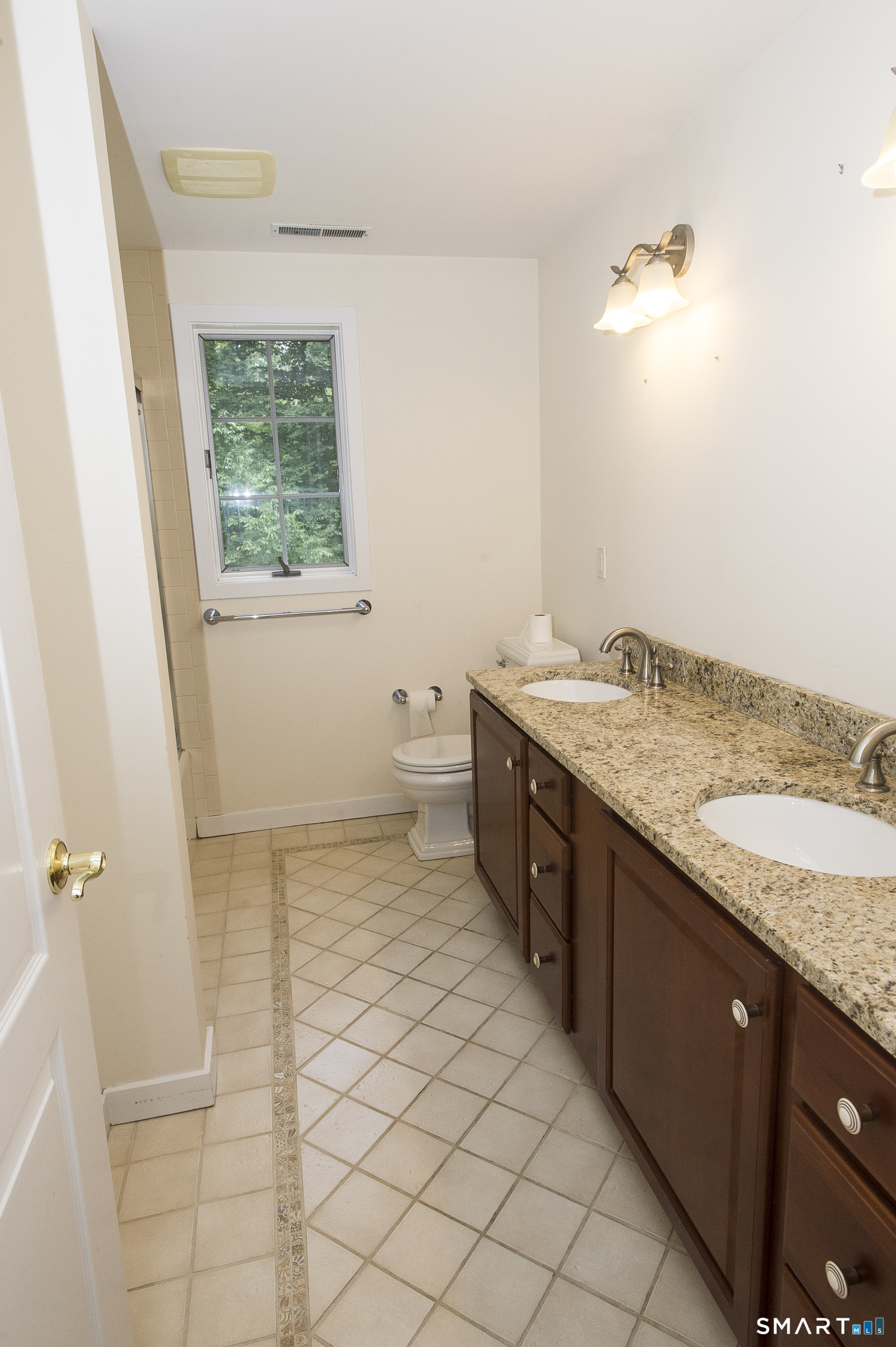 90 Mallory Road photo 16