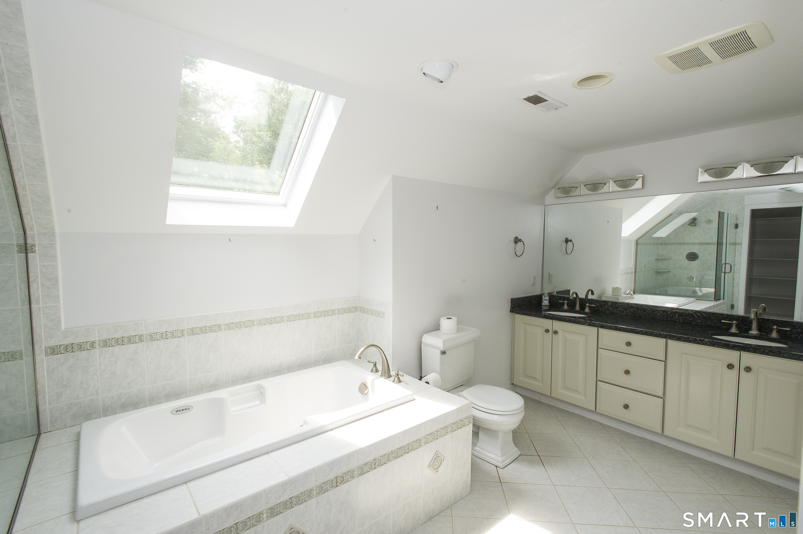 90 Mallory Road photo 20